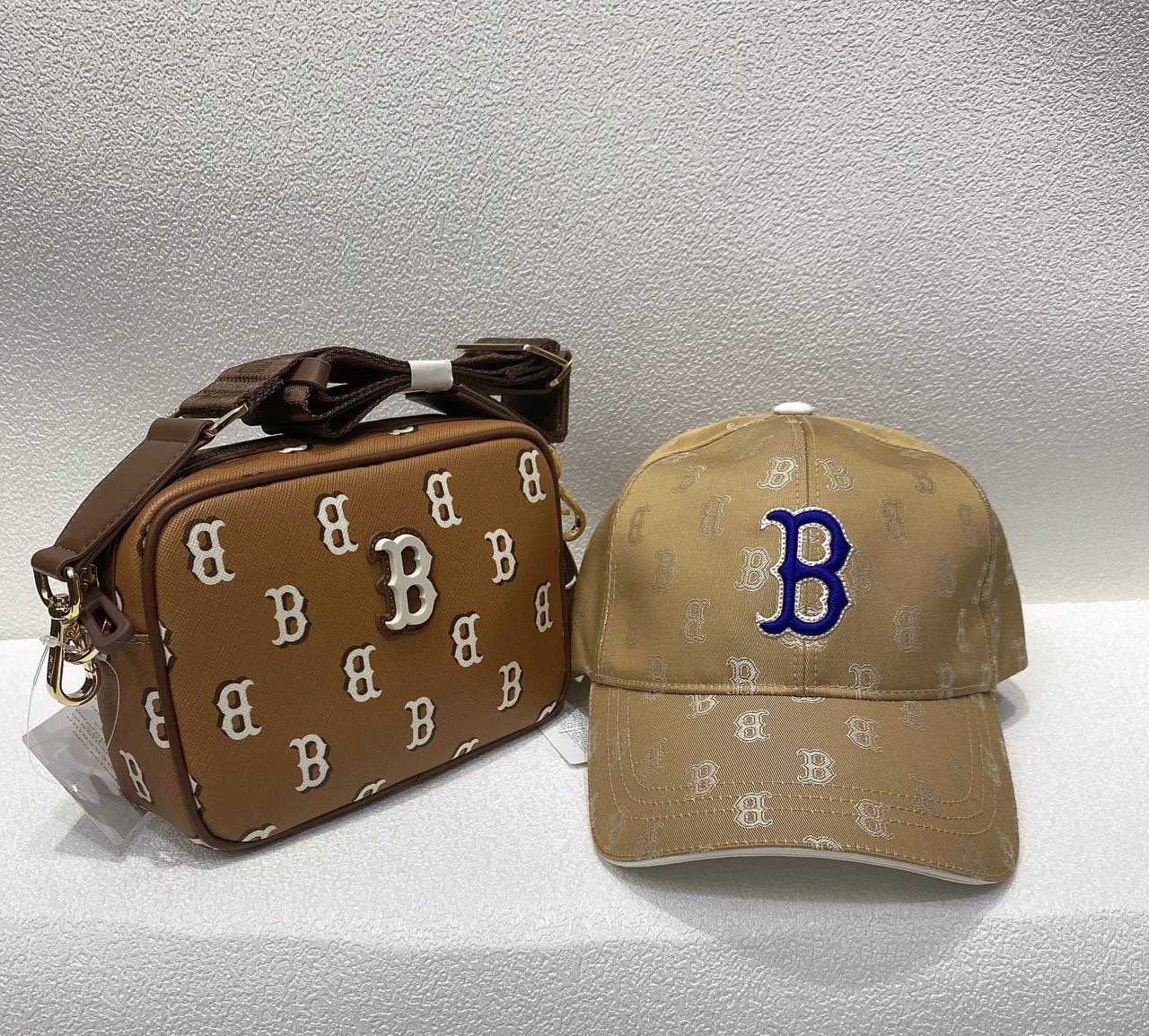 1015 -  Túi MLB Big B Monogram Dia Boston Beige Brown - Túi Đeo Chéo - Be Nâu - Code 7ACRM084N 43CAS [HÀNG CHÍNH HÃNG]