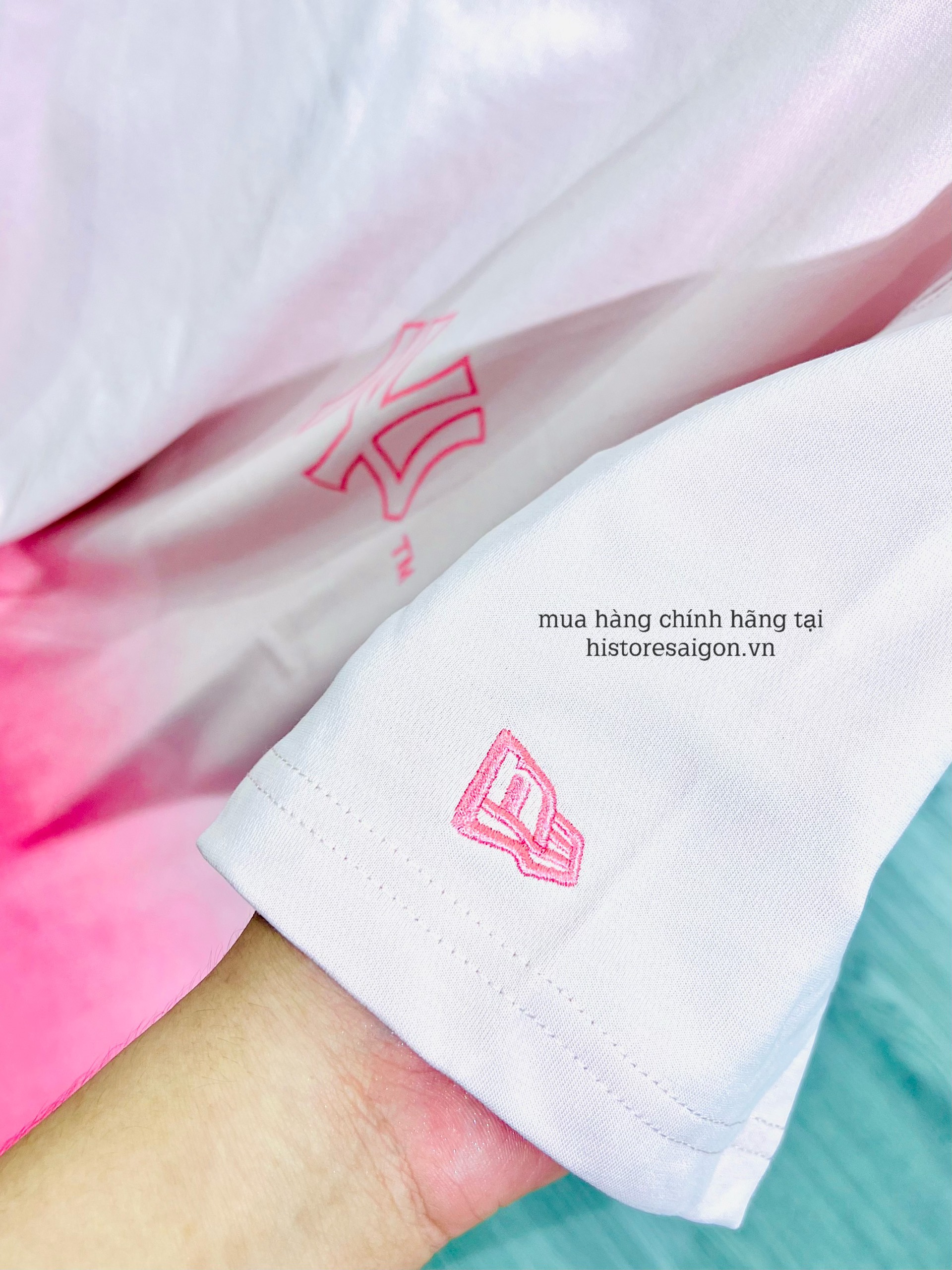 1046 -  Áo New Era NY Gradient Graphic Design New York Hồng Phai [HÀNG CHÍNH HÃNG]