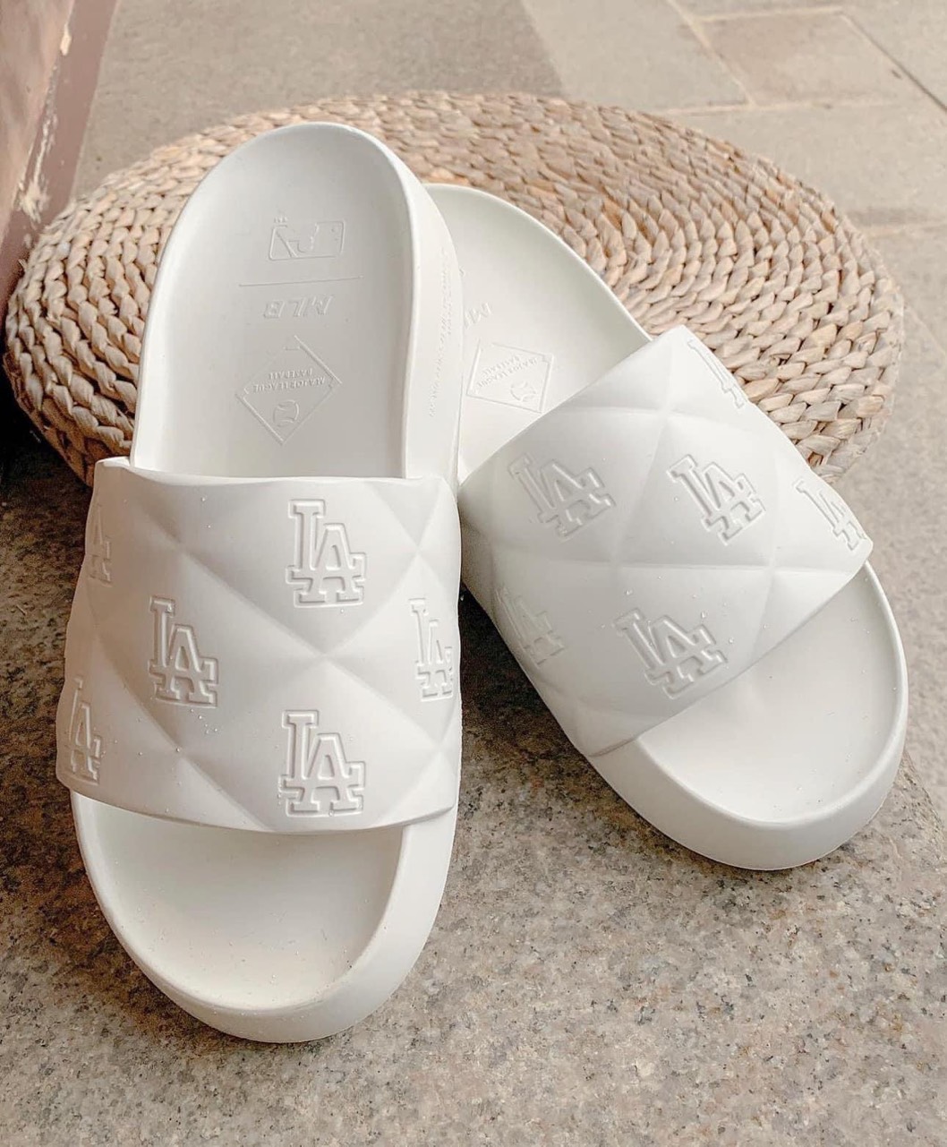 975 -  Dép MLB Chunky Bouncer Slide LA Dodgers - Trắng White - Code 3ALPFBS33 07WHS [HÀNG CHÍNH HÃNG]