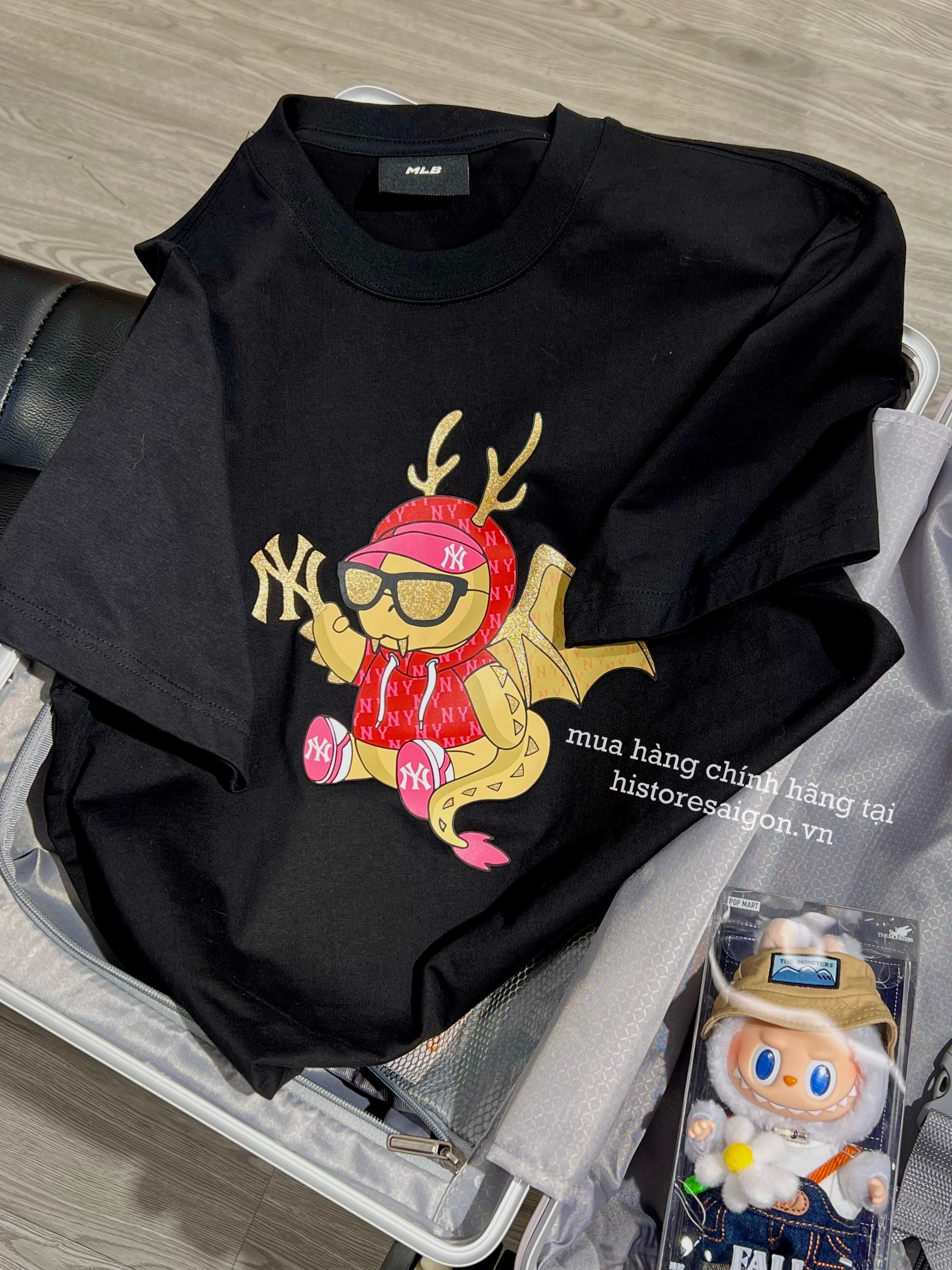 538 -  Áo MLB NY New Year Dragon - Tết 2024 Collection - Đen - Code 3ATSQ0141 - 50BKS [HÀNG CHÍNH HÃNG]