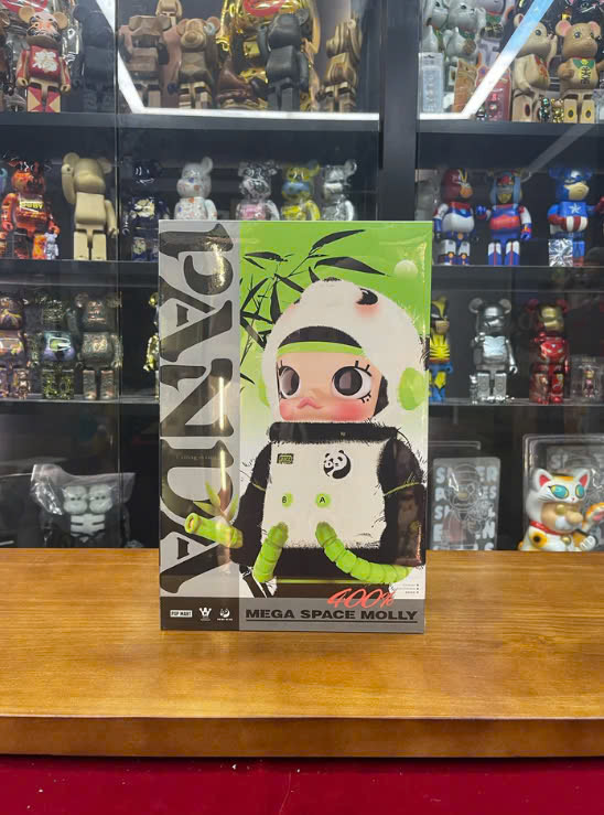 1132 - Gấu Bông Art Toy Mega Space MOLLY 400% Panda POPMART Mega Collection Molly Joy and Panda - Size 30cm [HÀNG CHÍNH HÃNG]