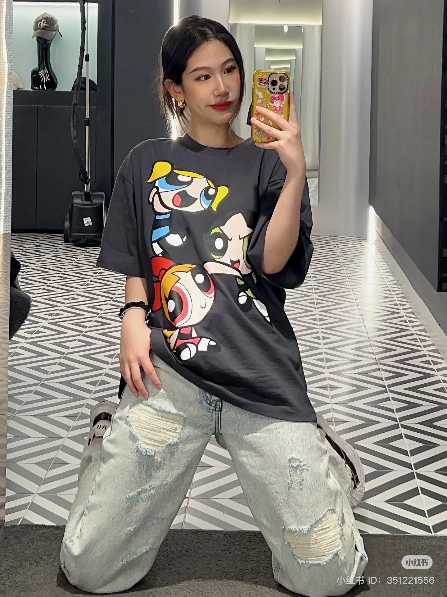 1036 -  Áo ADLV The Powerpuff Girls X Acmedelavie Big Printing Artwork - Đen Chì - Code ADLV 24SS SSBAPG CHA [HÀNG CHÍNH HÃNG]