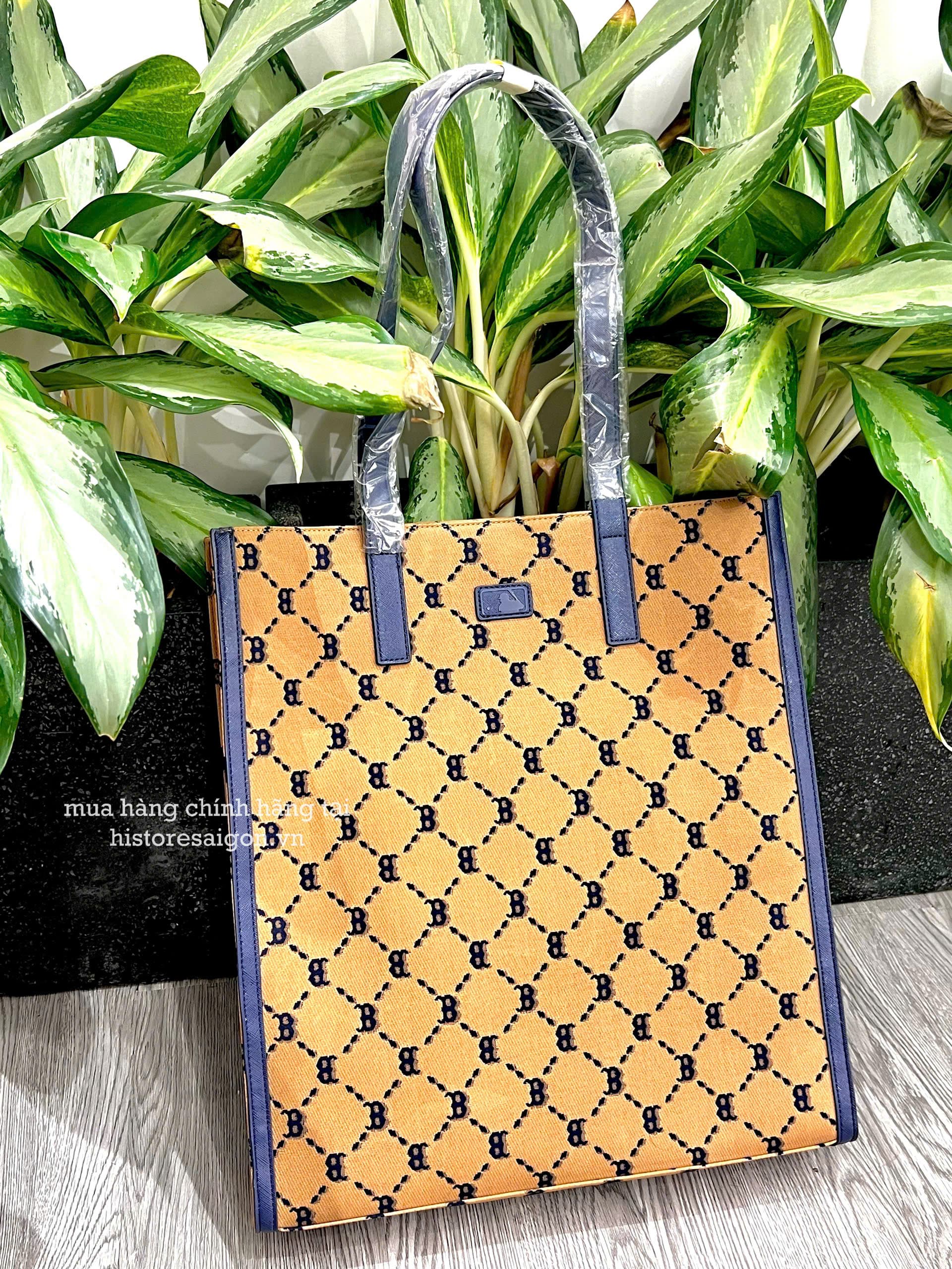 1227 -  Túi MLB Tote Mono Diamond Jackquard NY Black - Nâu - Code 3AORM012N-43BGD [HÀNG CHÍNH HÃNG]