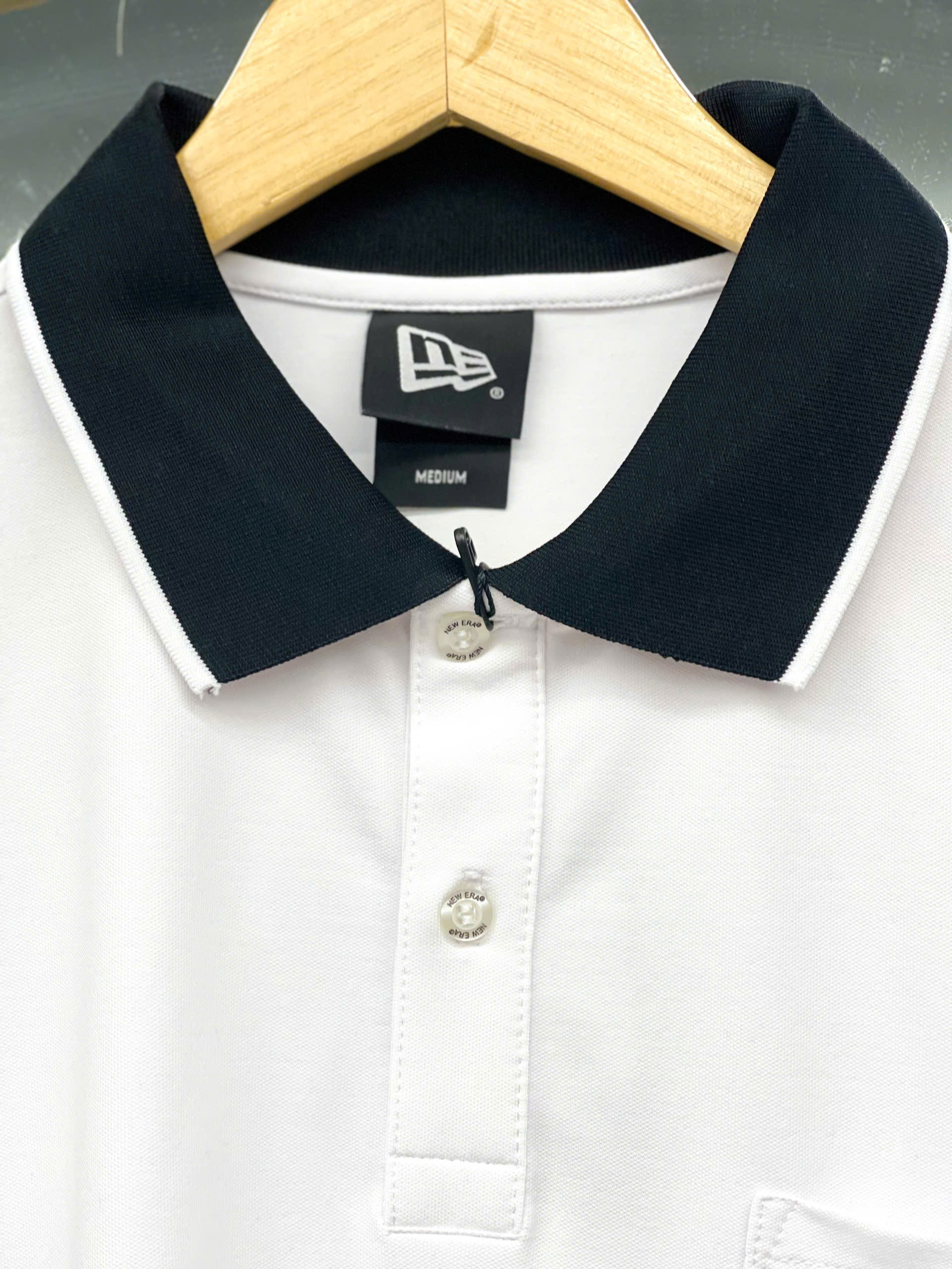 1270 - Áo Polo New Era Big B Basic Thêu Trắng Chữ Đen [HÀNG CHÍNH HÃNG]