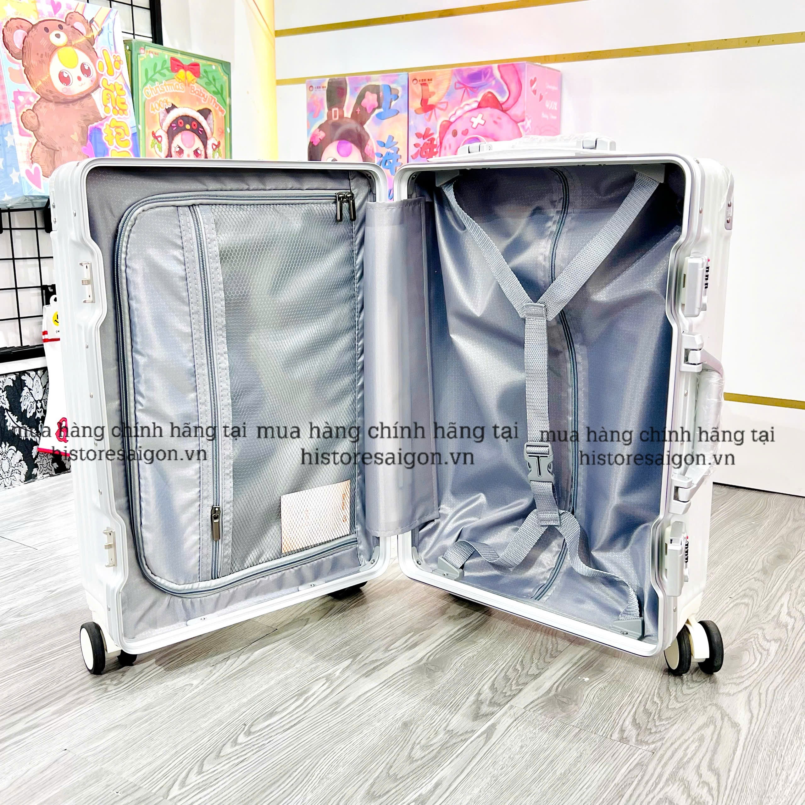 653 -  Vali Adidas Big Logo - Size Cabin 22 Xách Tay - Trắng Sữa [HÀNG CHÍNH HÃNG]