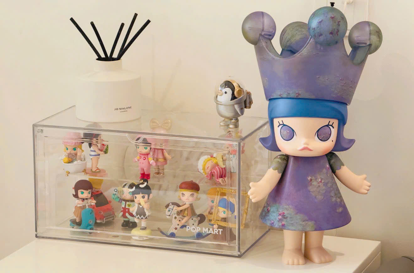 1335 - Molly Monet 400% - POPMART MEGA ROYAL MOLLY 400% Monet-Les Nymphéas [CHÍNH HÃNG]