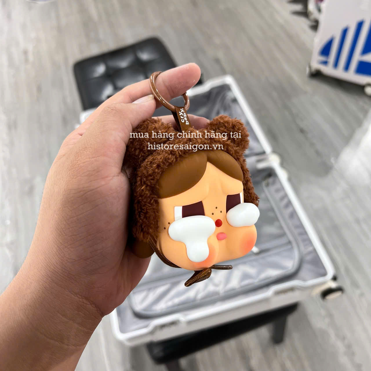 1379 - Case Gấu Nâu Crybaby Crying Again Love Make Us Cry - Mô Hình Case Airpod Art Toy POP MART CRYBABY Crying Again Series Earphone Case Code 12403190032 [HÀNG CHÍNH HÃNG]