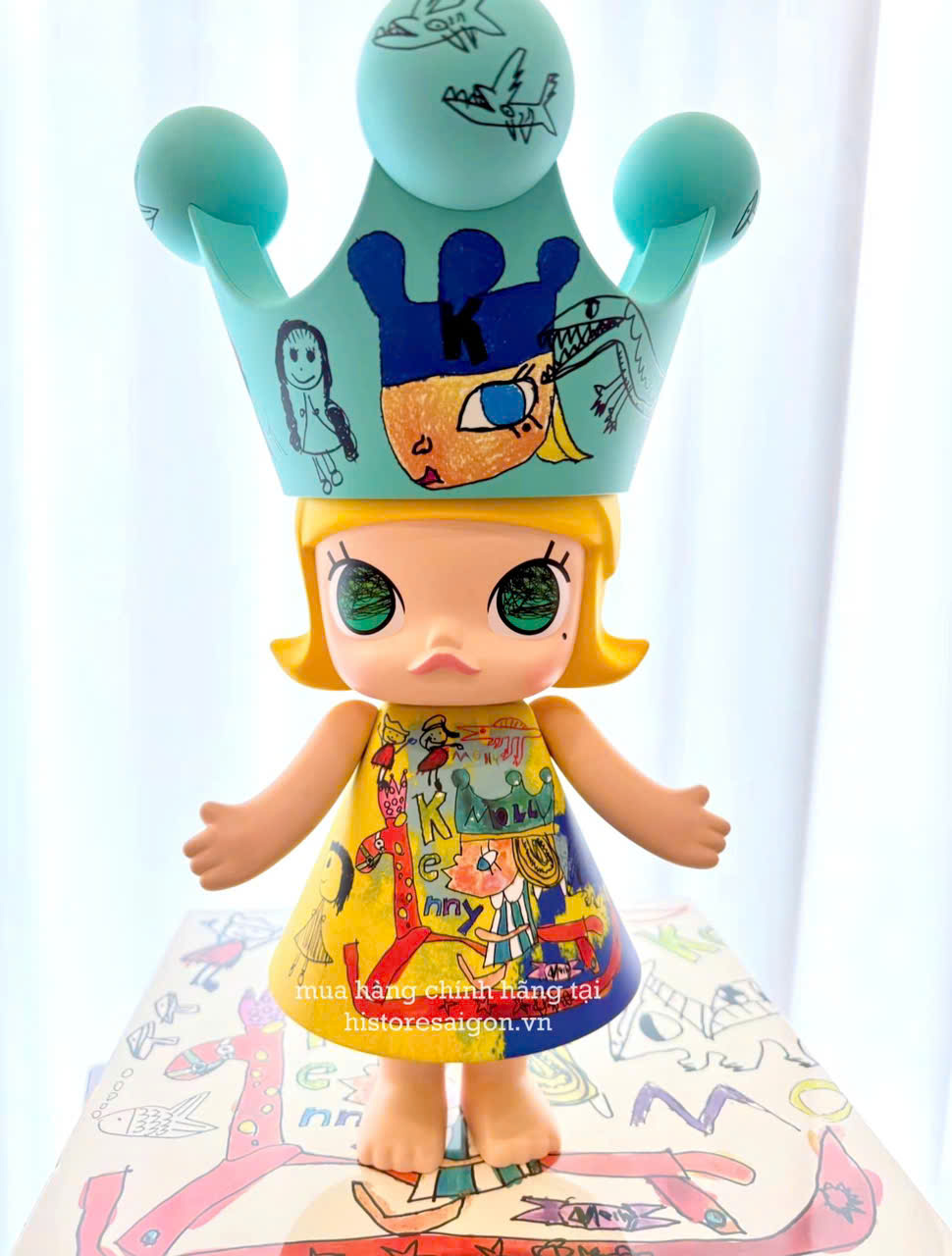 1500 - Molly Childishness 400% - POPMART MEGA ROYAL MOLLY 400% Molly Childishness P-01000911135 [CHÍNH HÃNG]