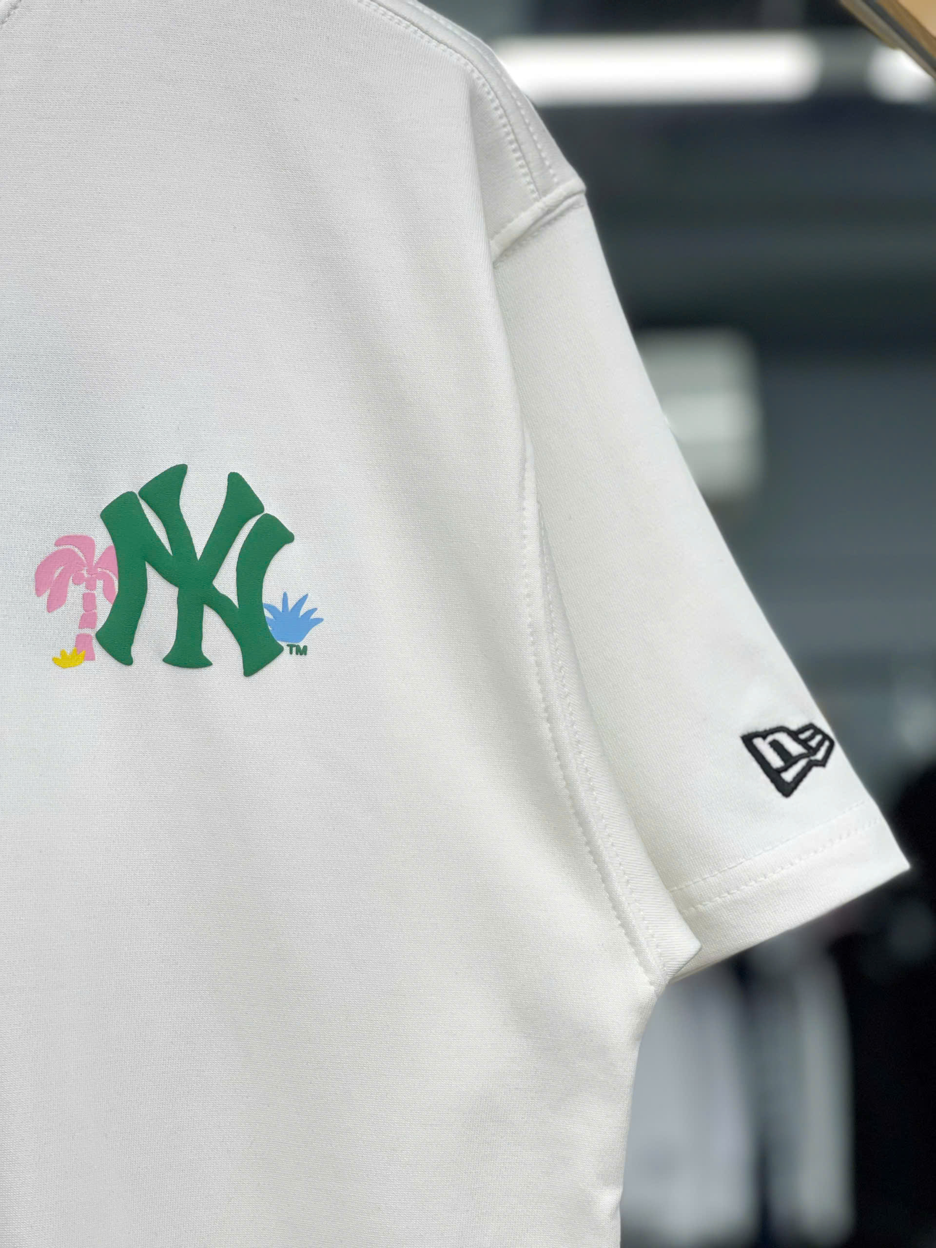 1530 - Áo New Era NY Bãi Biển Beach Coconut - Trắng Chữ Xanh [HÀNG CHÍNH HÃNG]