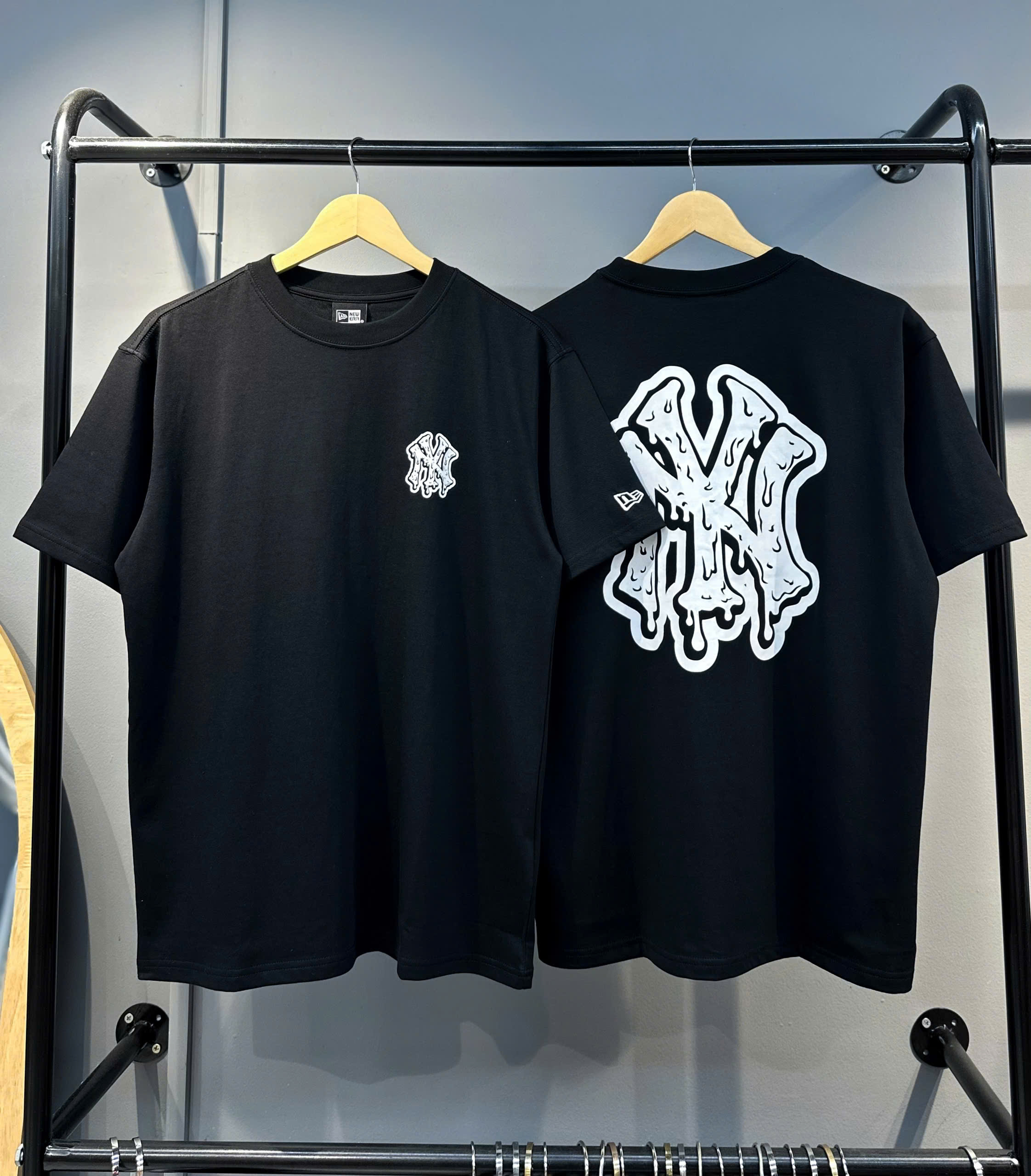 1597 - Áo New Era NY Big Logo Melt - Đen [HÀNG CHÍNH HÃNG]