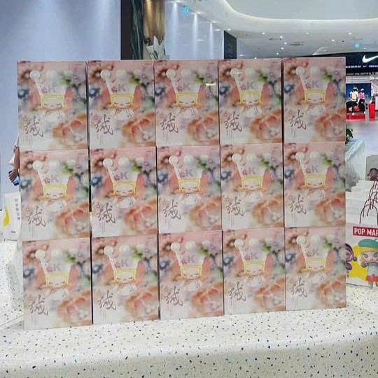 1750 - Molly Velvet Flower 400% - Mega Royal Molly Velvet 400% POPMART [CHÍNH HÃNG]