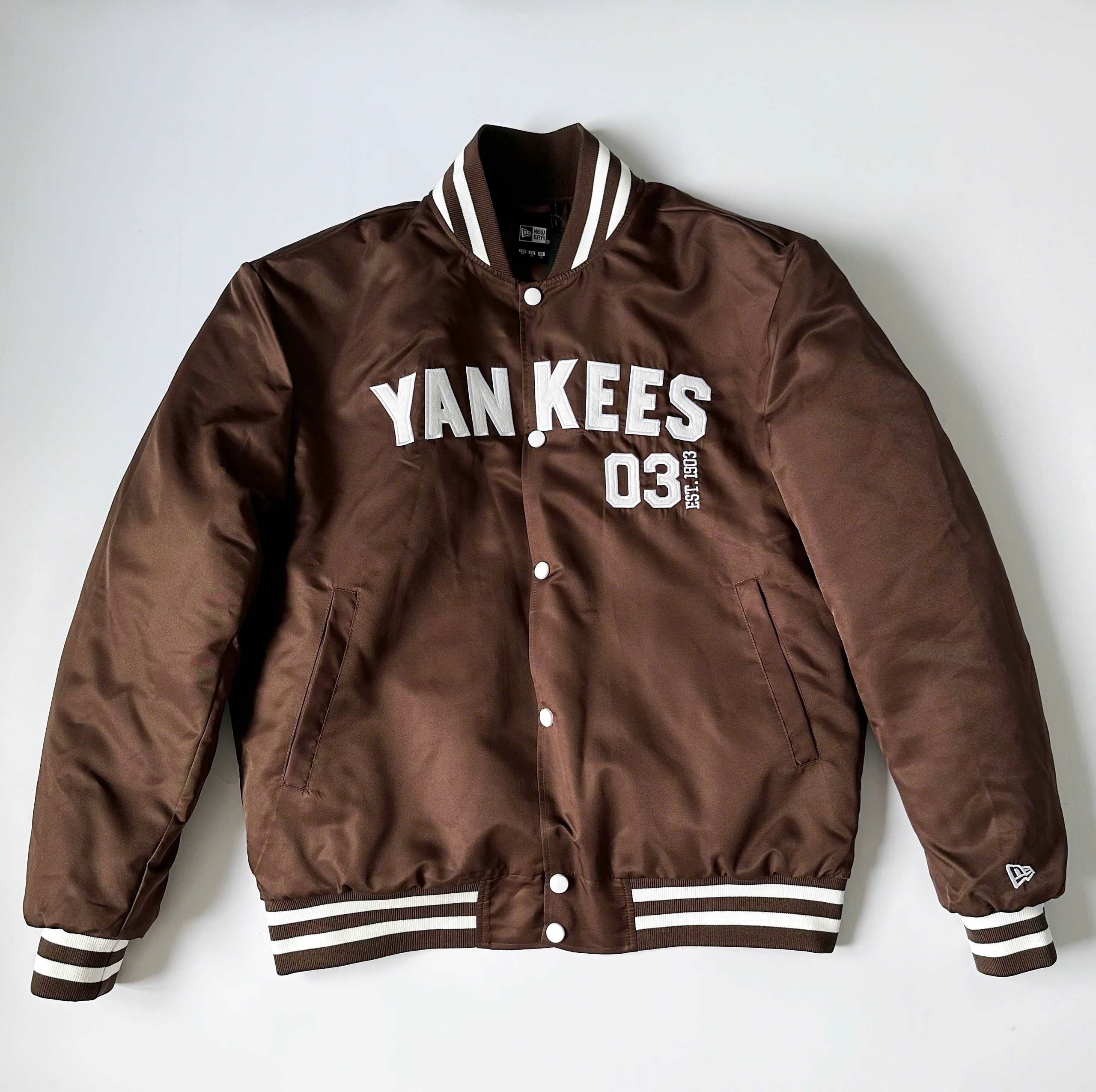 1831 - Áo Bomber New Era Yankees Nâu Chữ Trắng [HÀNG CHÍNH HÃNG]