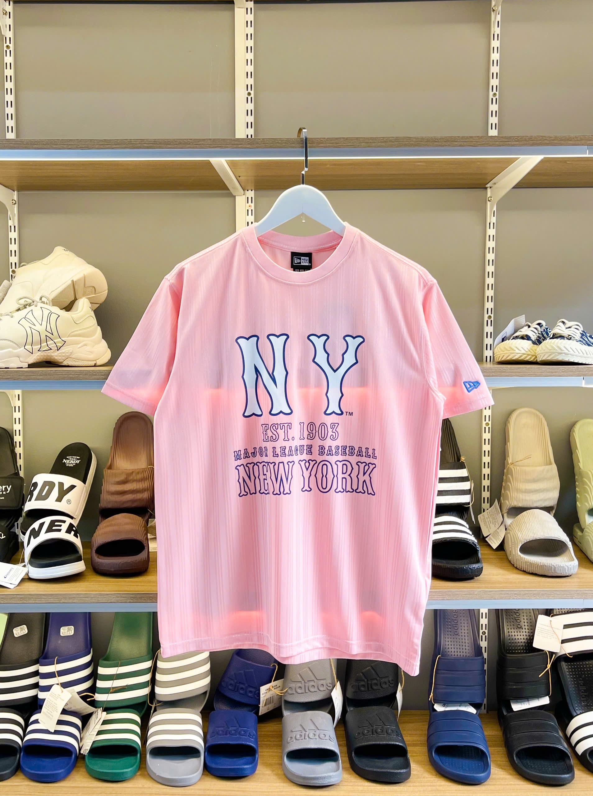 1839 - Áo New Era NY Wavy Hồng Suông Mềm [HÀNG CHÍNH HÃNG]