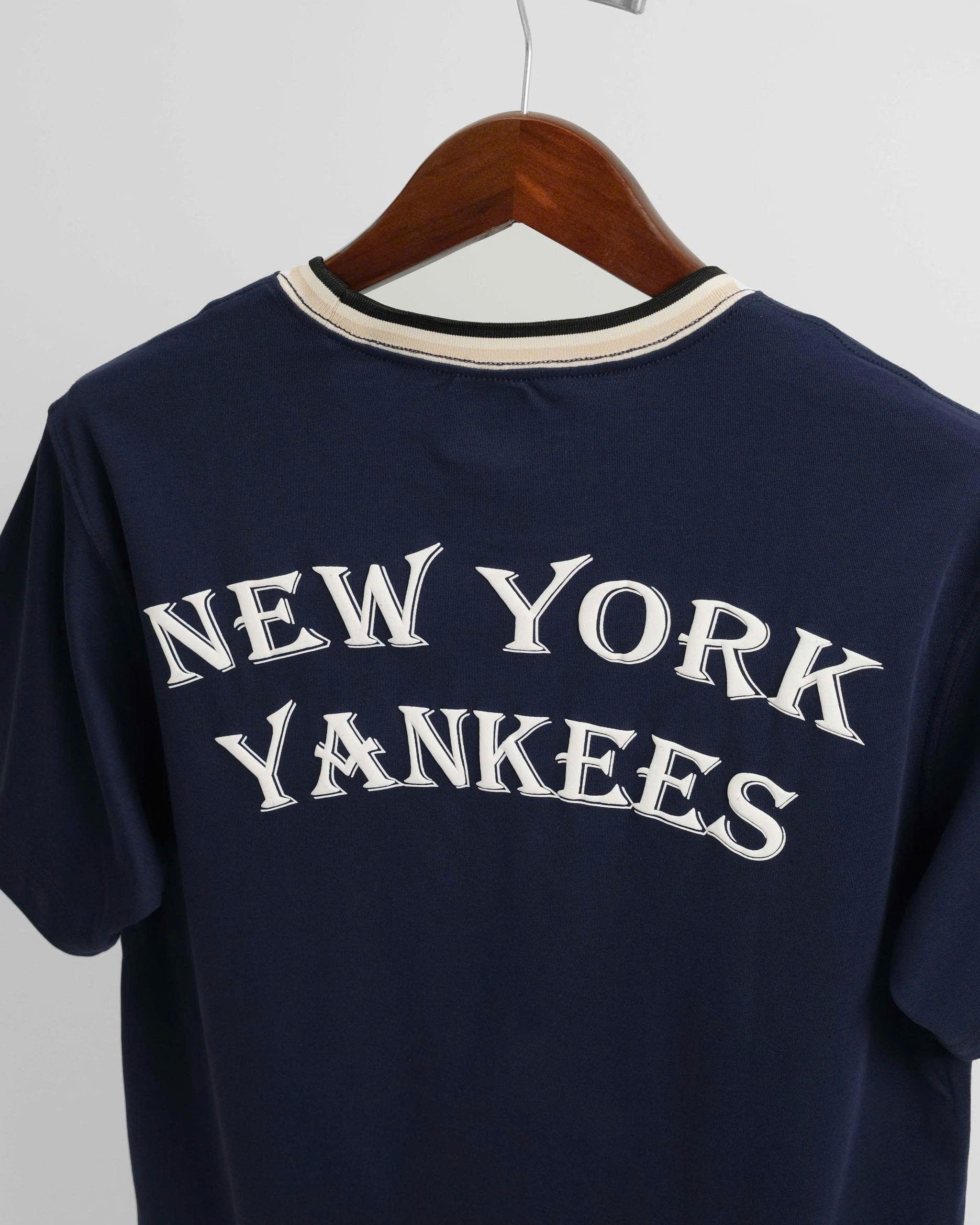 1924 - Áo New Era NY New York Yankees - Xanh Navy Viền Cổ Trắng 10932098	 [HÀNG CHÍNH HÃNG]