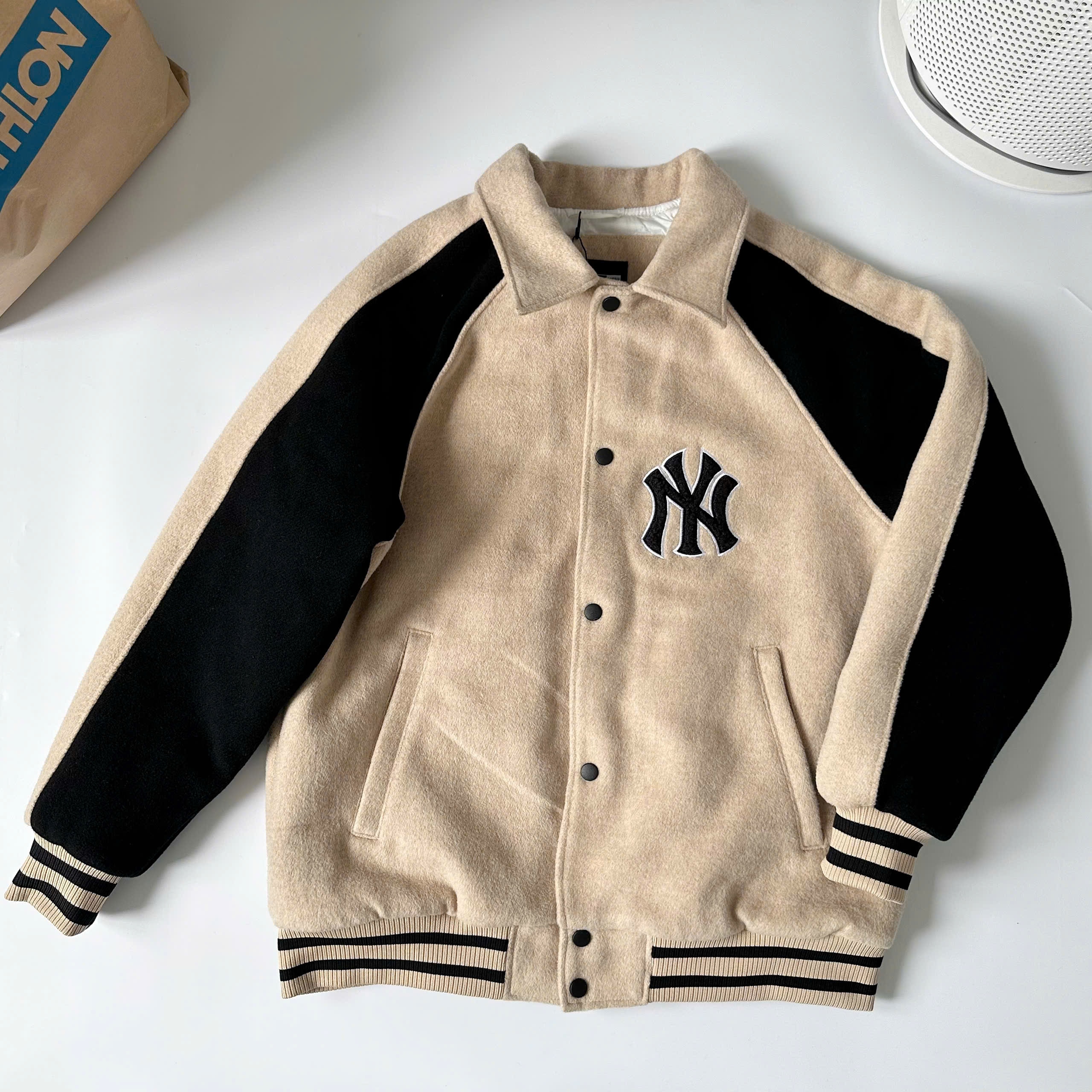 1969 - Áo Bomber New Era Nỉ New York Yankee - Tay Nâu Đen NY [HÀNG CHÍNH HÃNG]