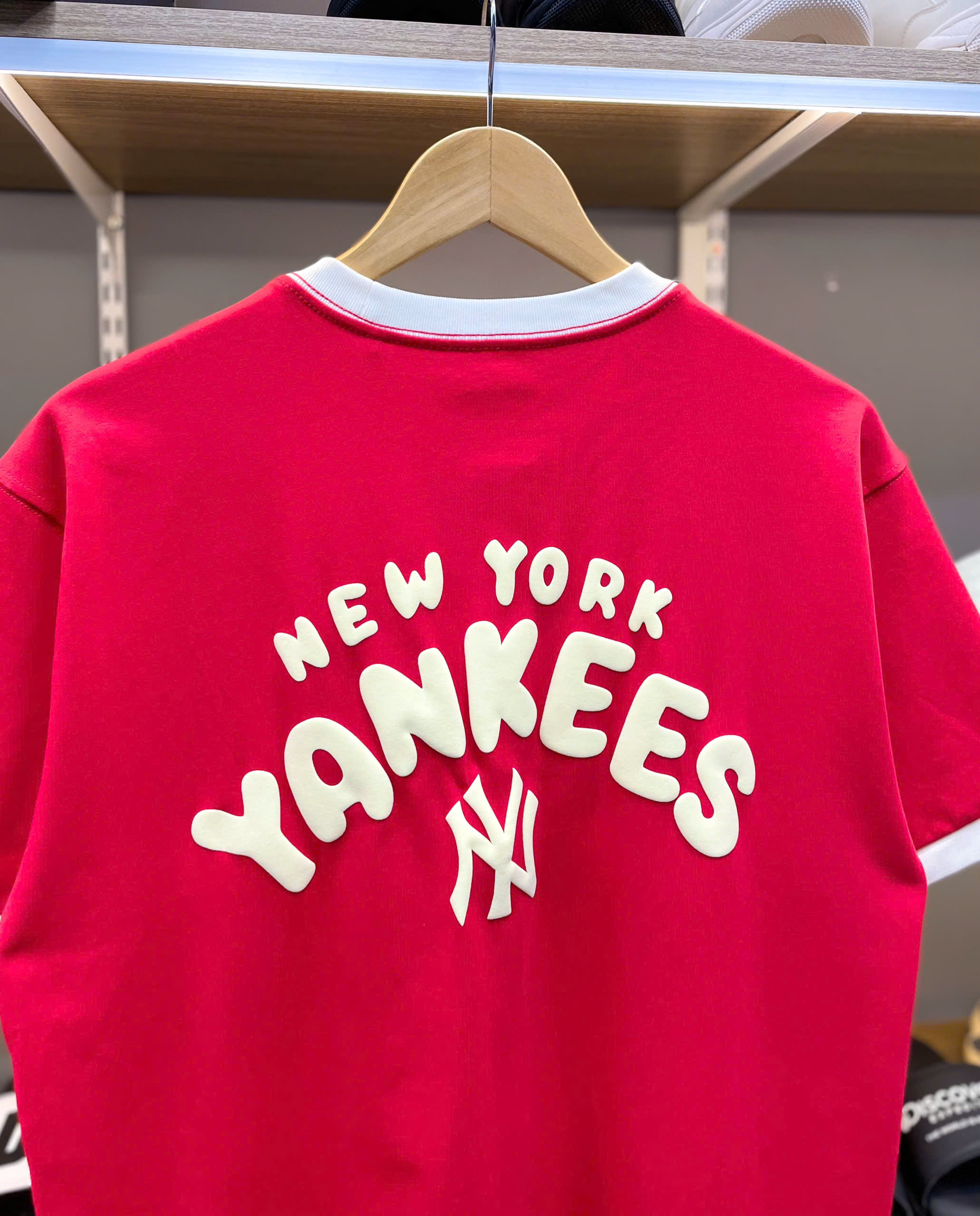 1992 - Áo New Era NY New York Yankess Đỏ Noel [HÀNG CHÍNH HÃNG]