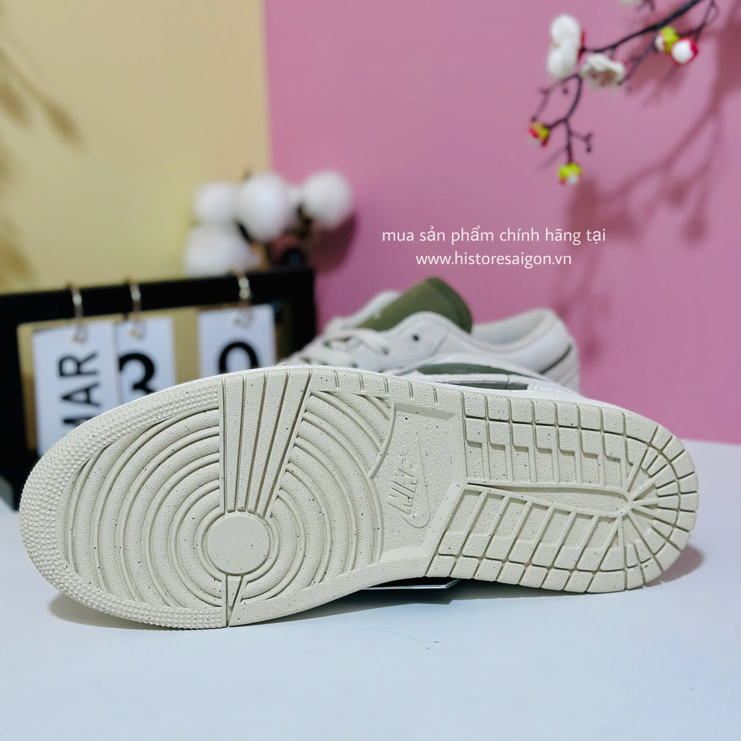 1999 - Giày Nike Air Jordan 1 Low SE Medium Olive Sail HV4089-201 [HÀNG CHÍNH HÃNG]