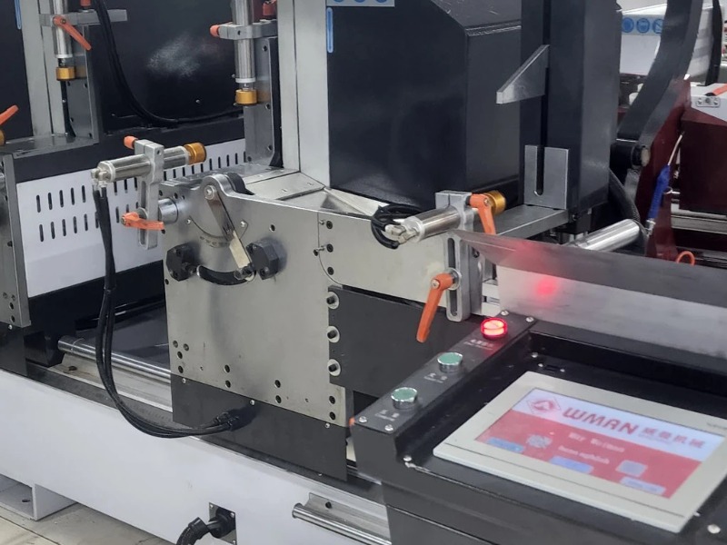 Máy Cắt Nhôm Hai Đầu CNC HP02-CHD500CNC-4500