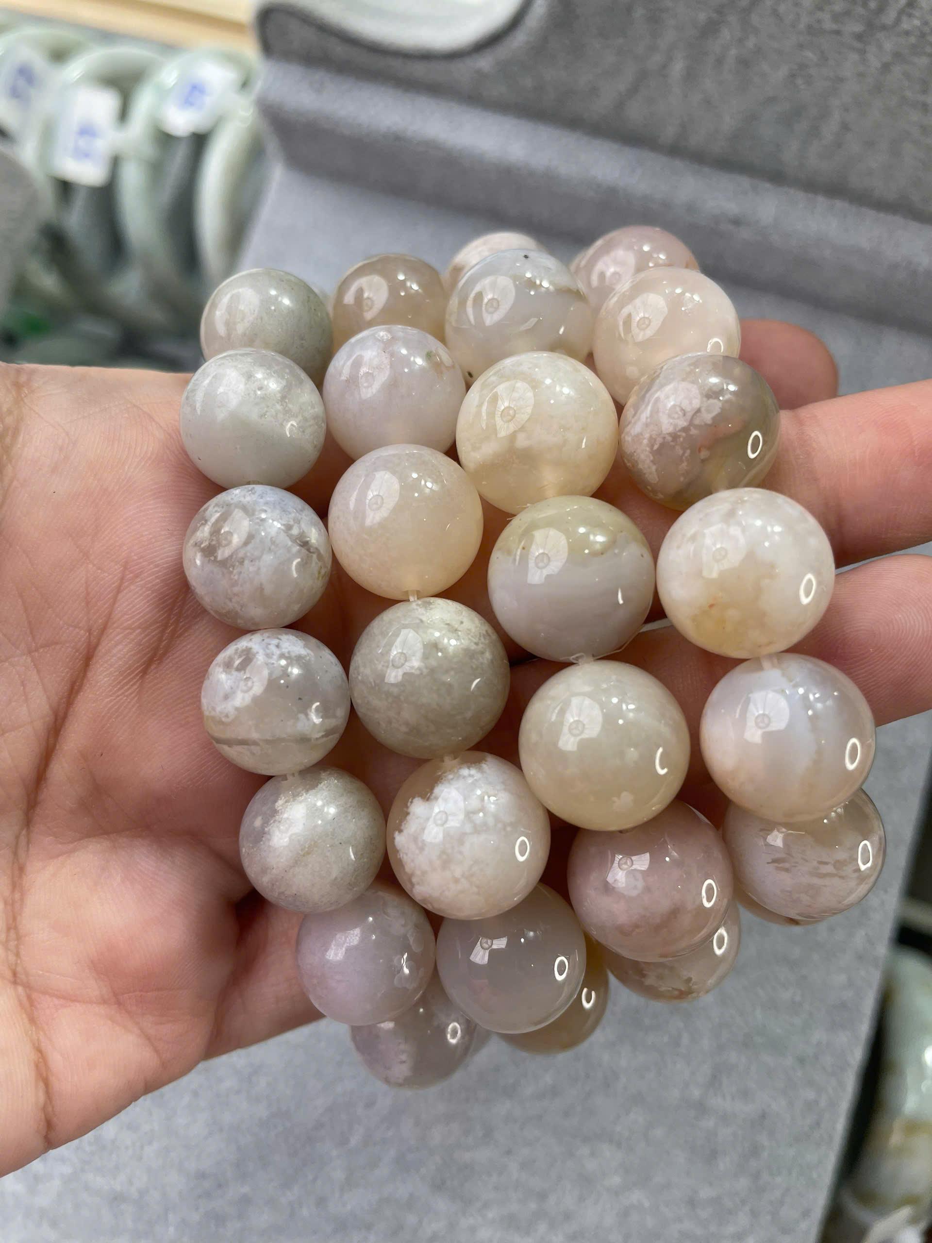 Vòng bi mã não sakura es290 nhiều màu sắc ,kích cỡ khách hàng vui lòng đặt trên live để tránh nhầm lẫn