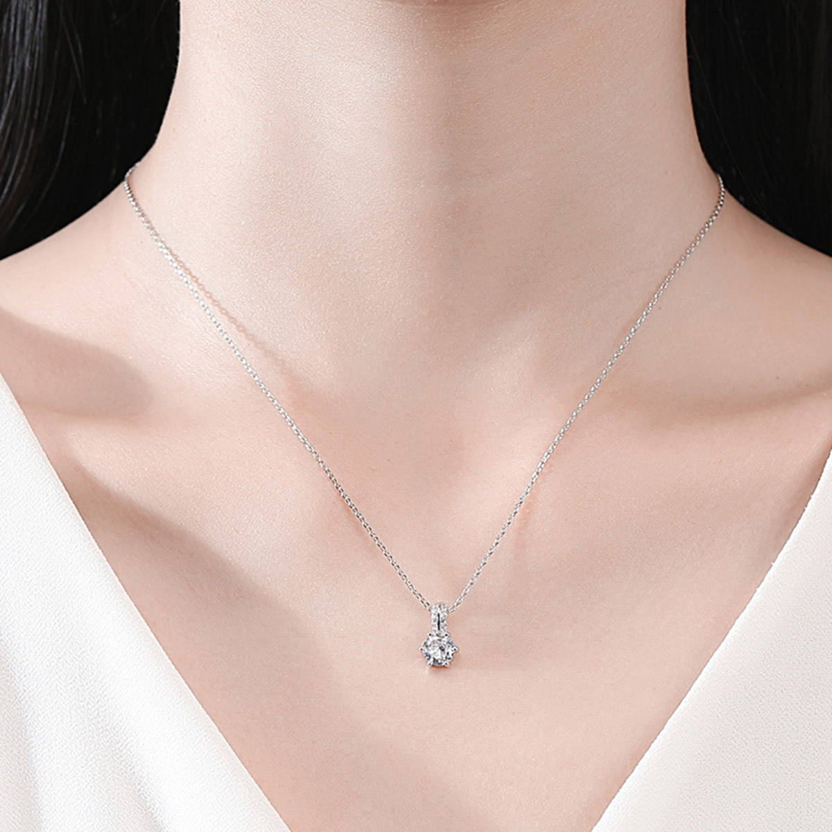 Combo trang sức gồm dây chuyền và bông tai E23122408