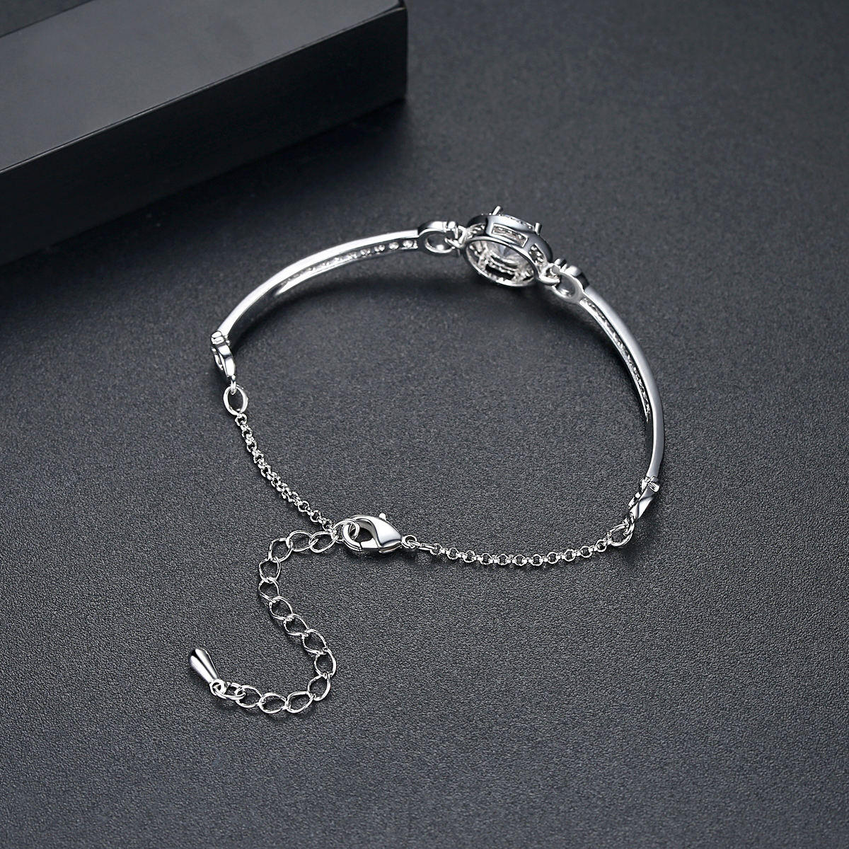 Lắc tay ESME ES572 phong cách cổ điển sang trọng( Đồng)