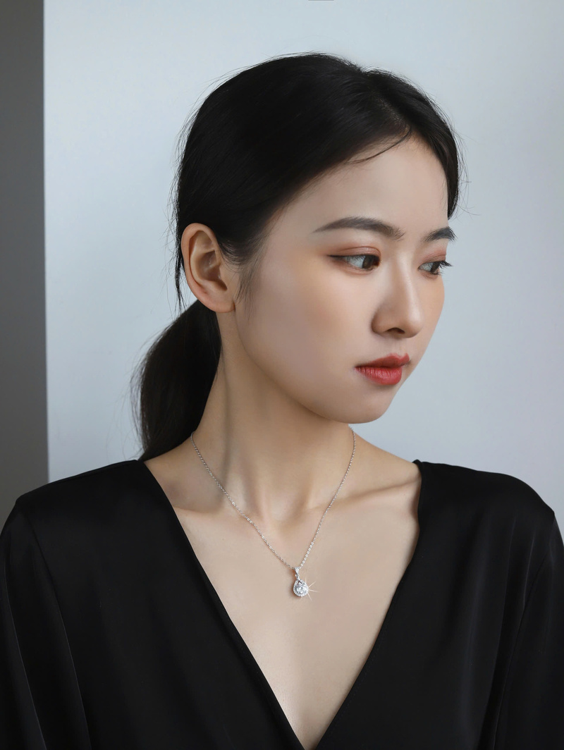 Dây Chuyền ESME ESHK011 Kim Cương Đá Moissanite Bạc 925 Xi Kim 5 lớp