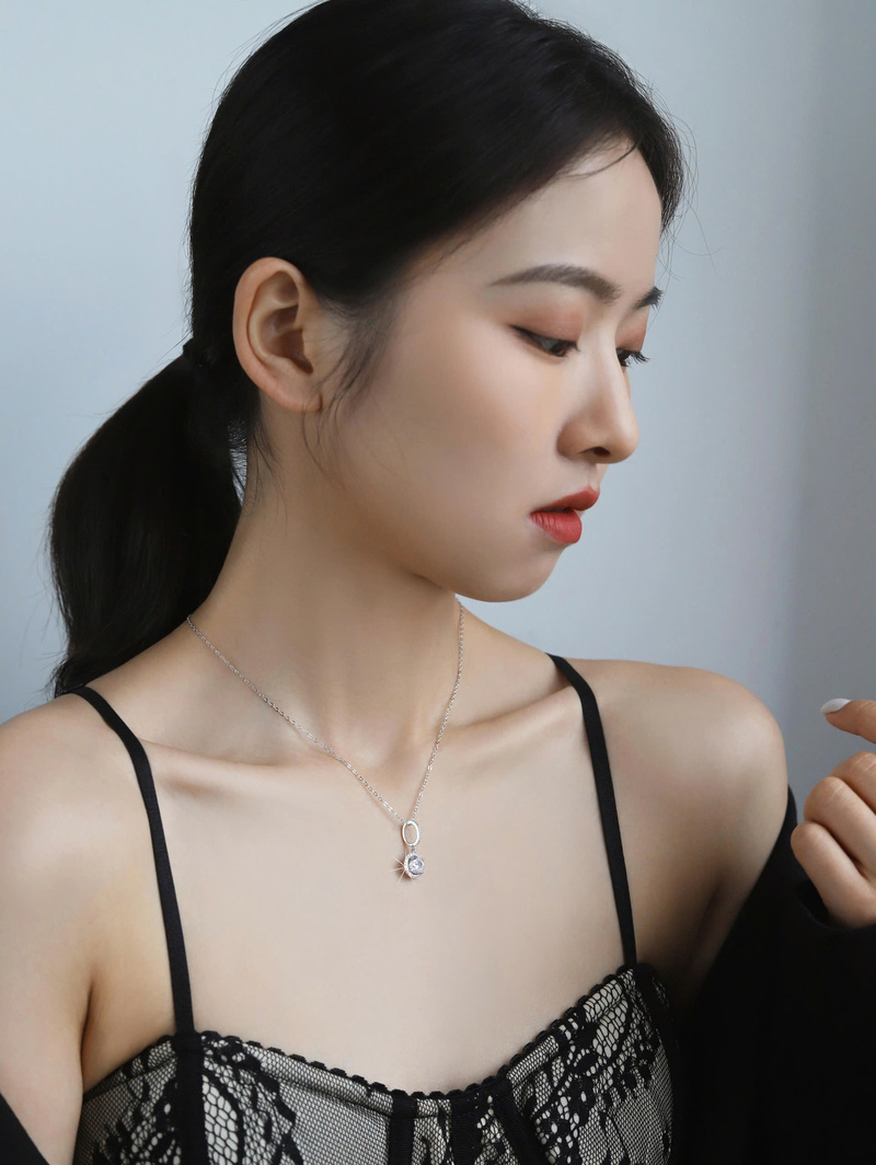 Dây Chuyền ESME ESHK003 Kim Cương Đá Moissanite Bạc 925 Xi Kim 5 lớp