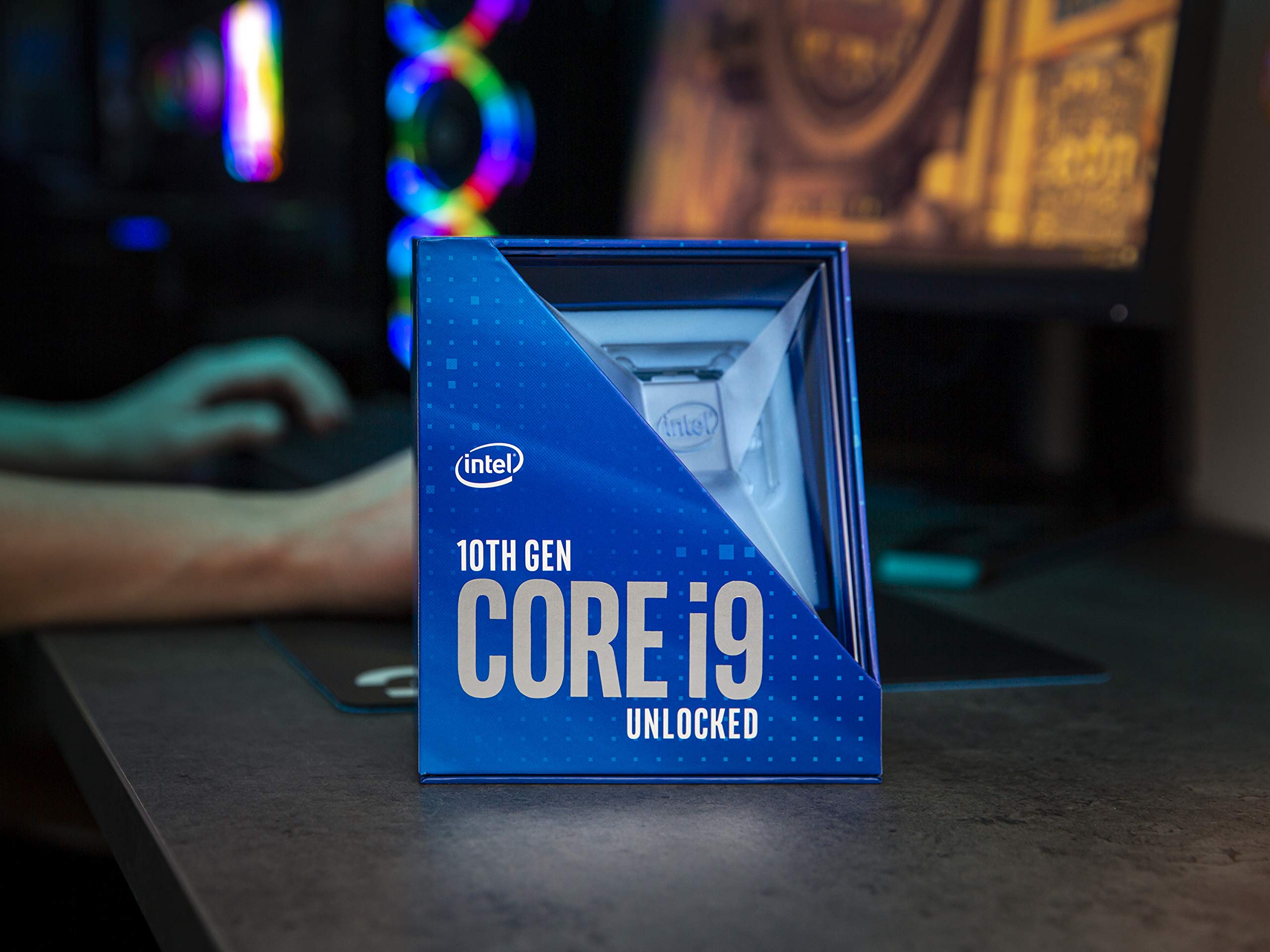 CPU Intel Core i9-10900K turbo up to 10 nhân 20