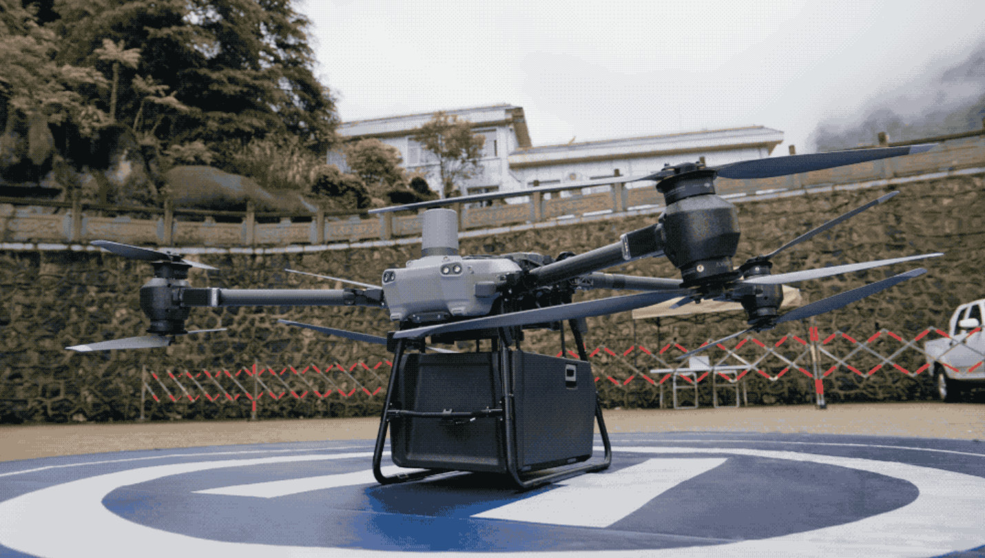 30 điều cần biết về DJI FlyCart 30