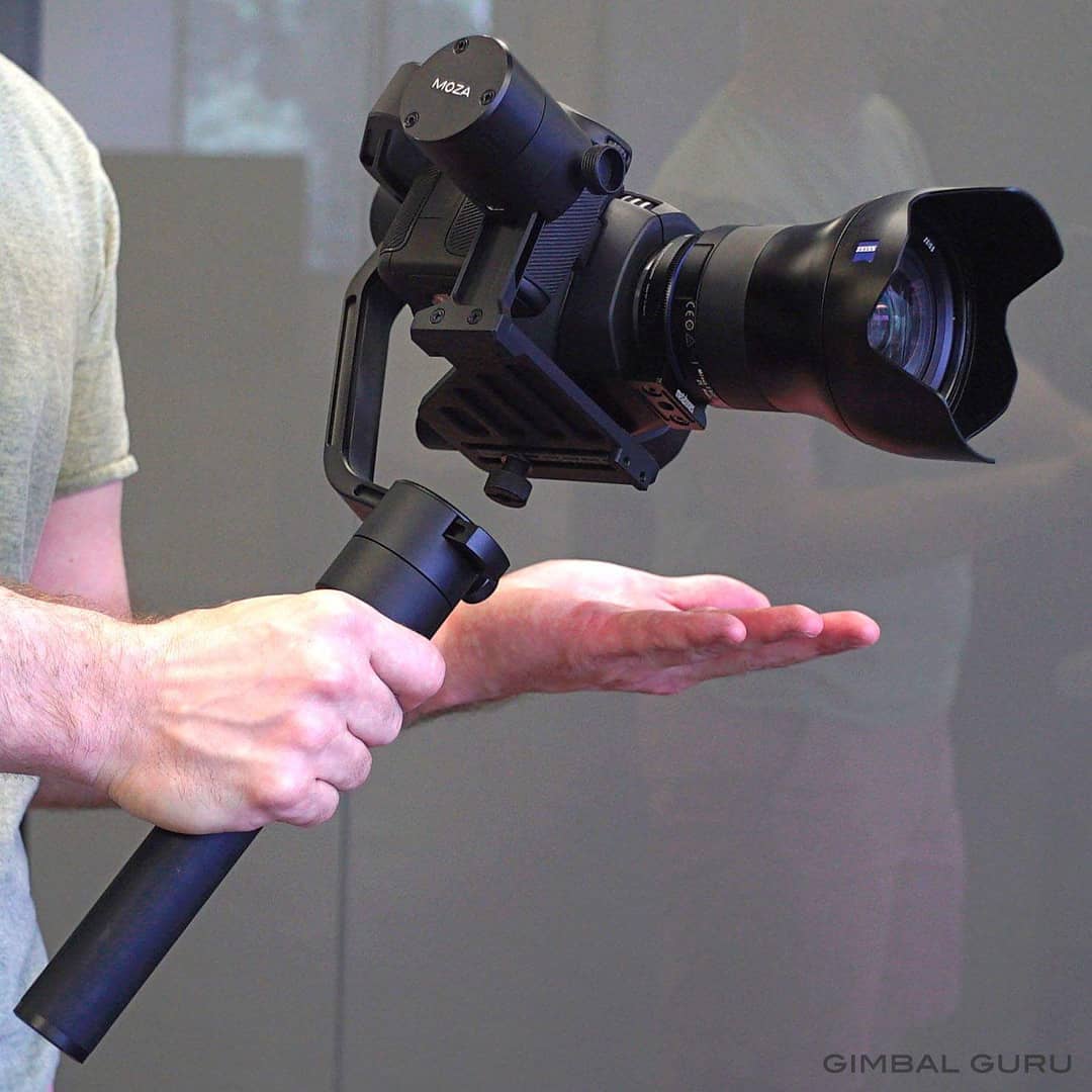 Tay cầm gimbal chống rung Moza Air