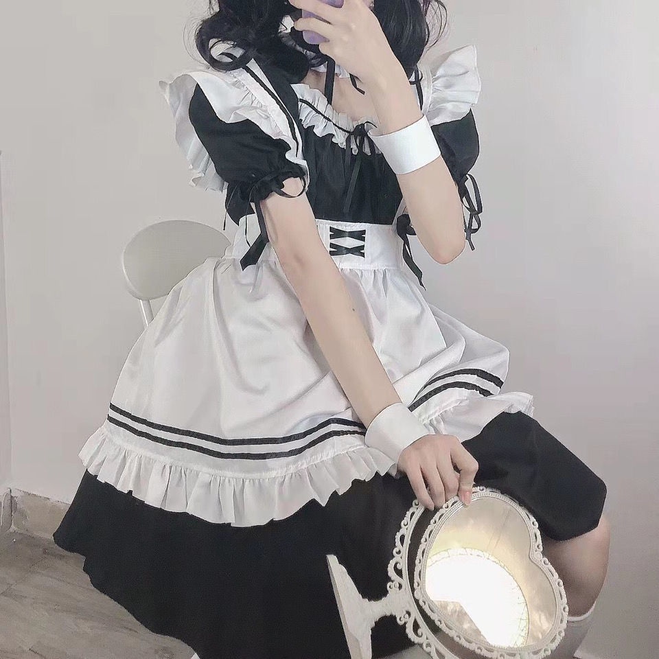 Cách Khiến Chàng “Đổ Gục” Khi Bạn Diện Bộ Hầu Gái Sexy Trong Màn Nhập Vai