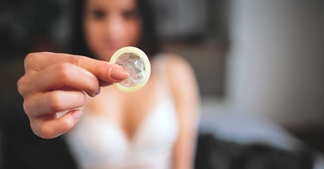 Dùng Bao Cao Su Nhiều Có Hại Gì Đến Cặp Đôi Không? Giải Đáp Chi Tiết Từ Chuyên Gia