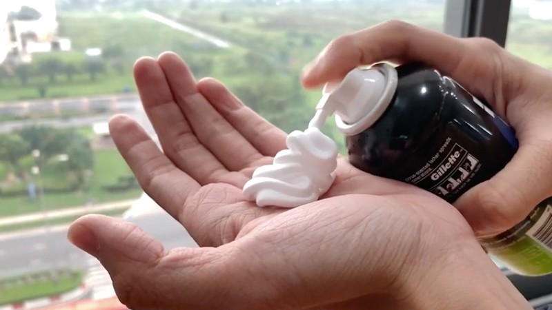 Nam Giới Có Cần Kem Cạo Râu Không? Lợi Ích Và Cách Sử Dụng Đúng