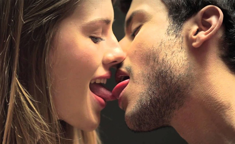 Quan Hệ Tình Dục Trước Hôn Nhân Có Rủi Ro Và Lợi Ích Gì? Sự Thật Mà Các Cặp Đôi Nên Hiểu Rõ