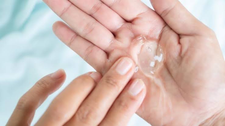 Chất Nhầy Cổ Tử Cung Là Gì? Vai Trò, Sự Thay Đổi Theo Chu Kỳ Và Dấu Hiệu Bất Thường