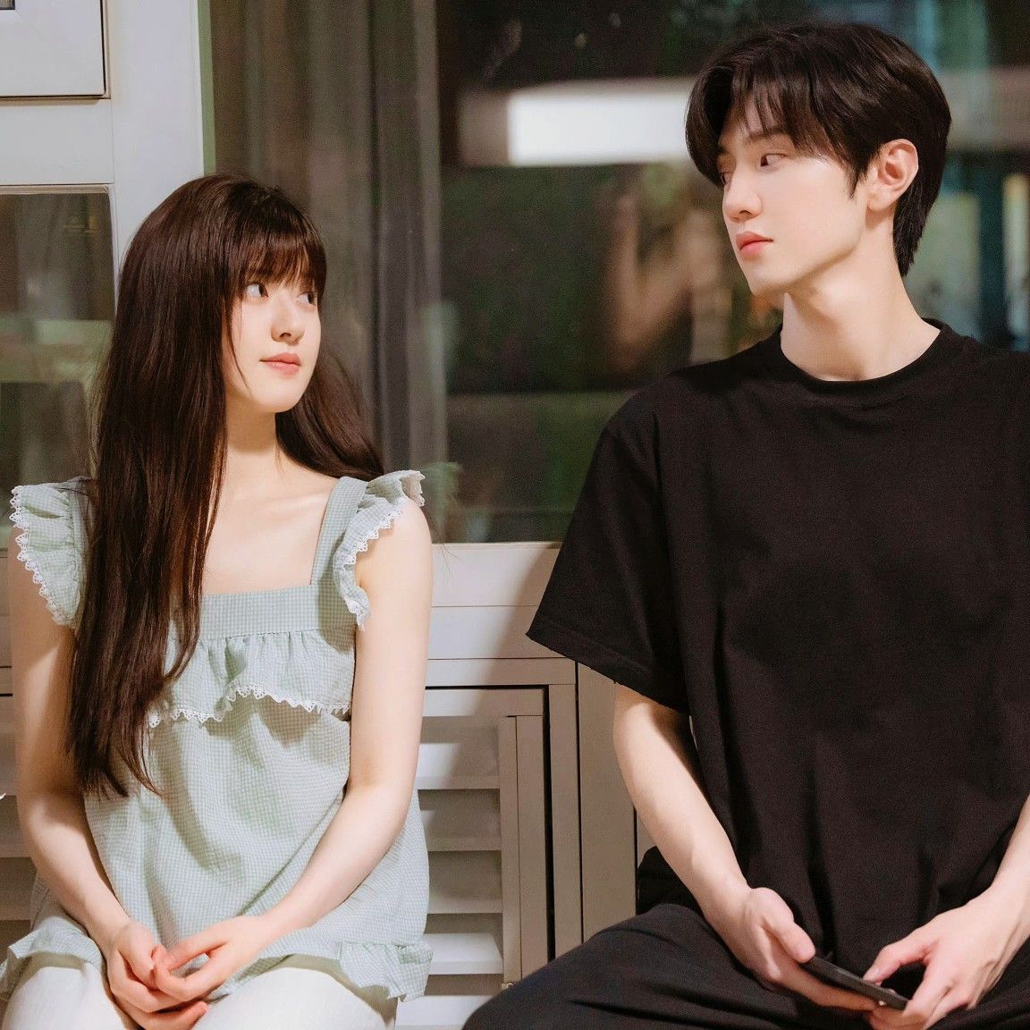 Chemistry Là Gì? Bí Mật “Phản Ứng Hóa Học” Trong Tình Yêu