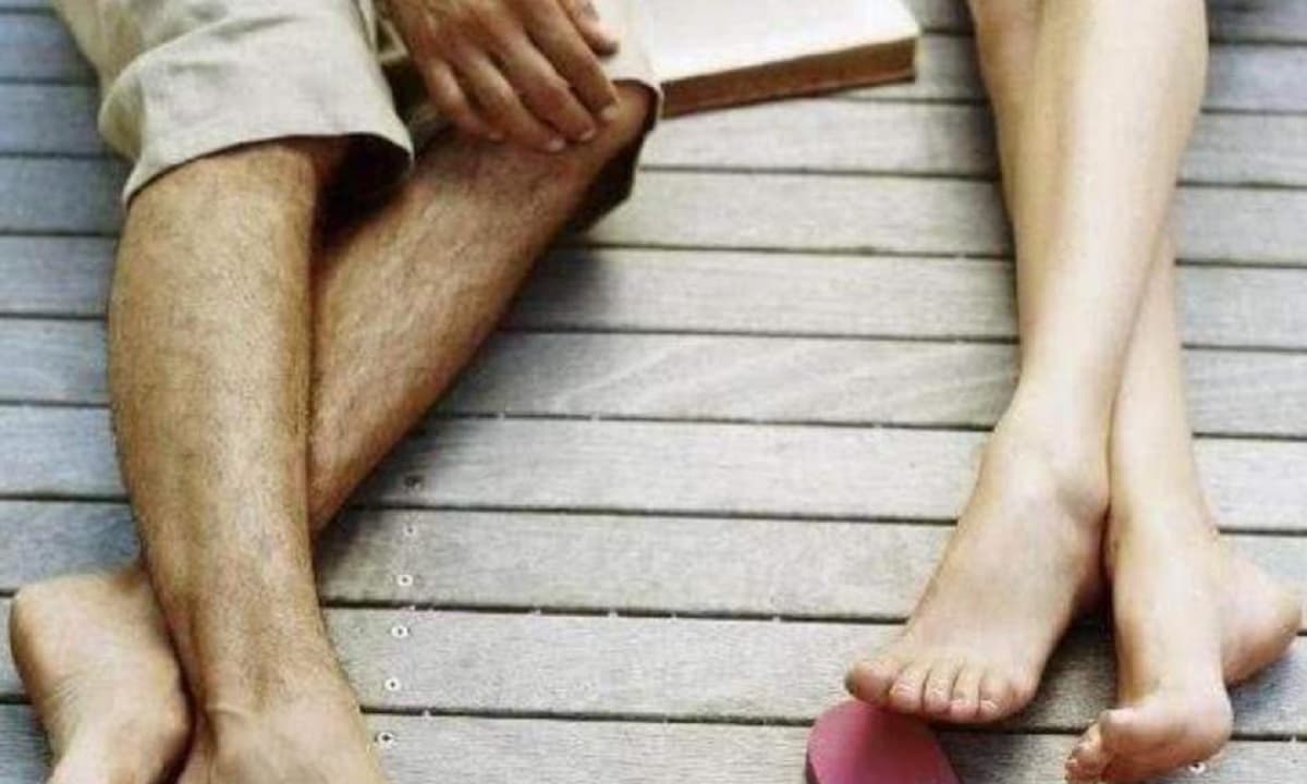 Đàn Ông Nhiều Lông Chân Có Sinh Lý Mạnh Không? Sự Thật Khiến Nhiều Người Bất Ngờ