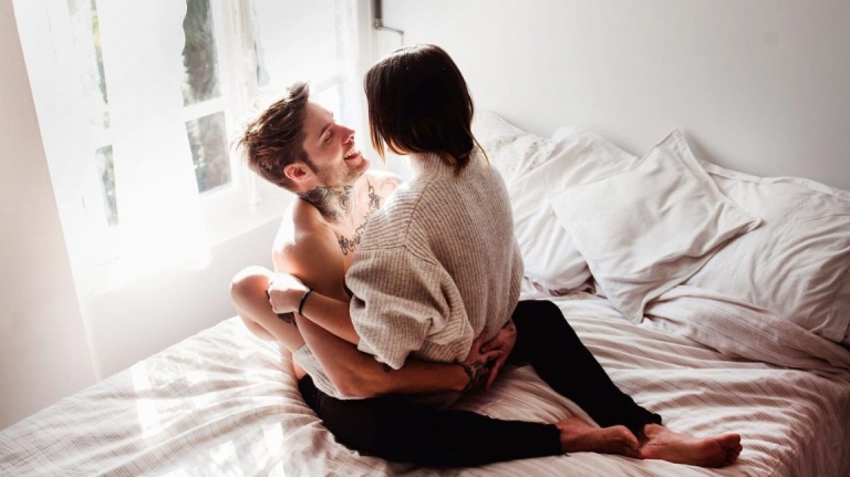 Con Trai Dẻo Miệng Là Kiểu Người Như Thế Nào? Bí Mật Tính Cách Khiến Ai Cũng Dễ Xiêu Lòng