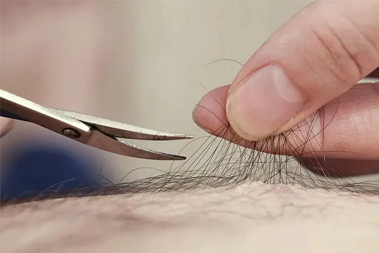 Nhổ Lông Vùng Kín Có Sao Không? Lợi Ích, Rủi Ro Và Cách Làm An Toàn
