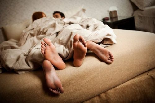 Quan Hệ Hậu Môn Có Bầu Không? Giải Thích Cơ Chế Và Rủi Ro Thực Tế