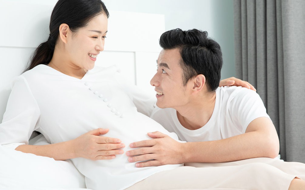 Quan Hệ Khi Mang Thai Có Ảnh Hưởng Gì Không? An Toàn Hay Nguy Hiểm?