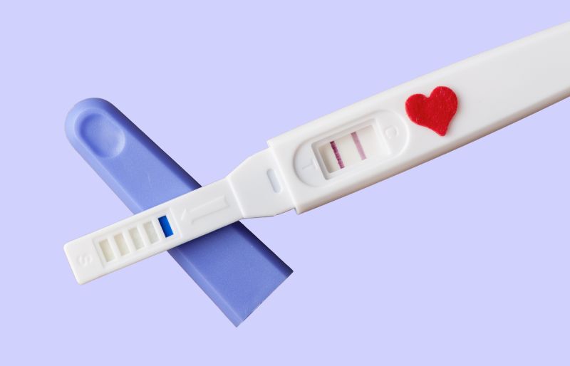 1 Vạch Đậm 1 Vạch Mờ Khi Thử Thai: Dấu Hiệu Mang Thai Hay Kết Quả Sai?