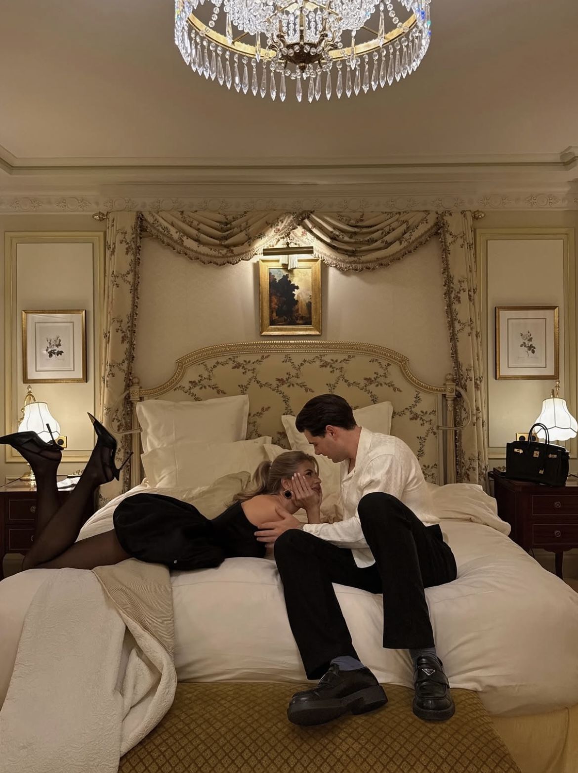 Tình Dục Chiếm Bao Nhiêu Phần Trăm Trong Hôn Nhân? Vai Trò Thực Sự Của “Chuyện Ấy”