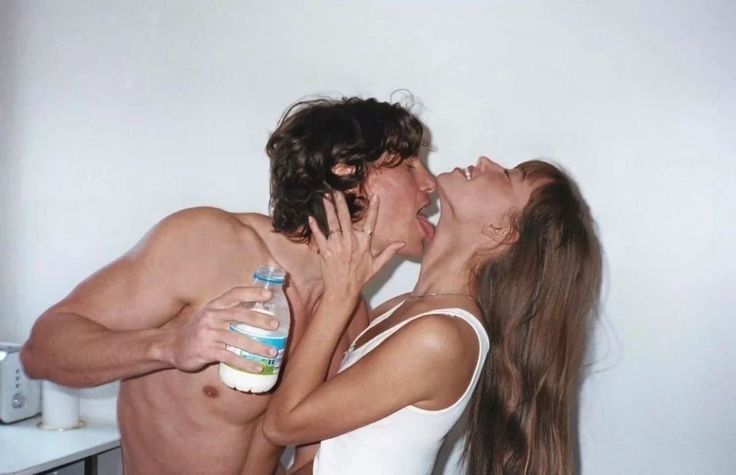 Tình Dục Chiếm Bao Nhiêu Phần Trăm Trong Hôn Nhân? Vai Trò Thực Sự Của “Chuyện Ấy”