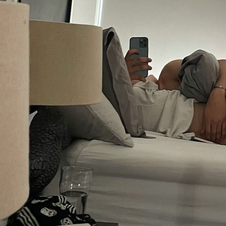 Tình Yêu Low Key Là Gì? Low Key Boy Là Người Như Thế Nào?