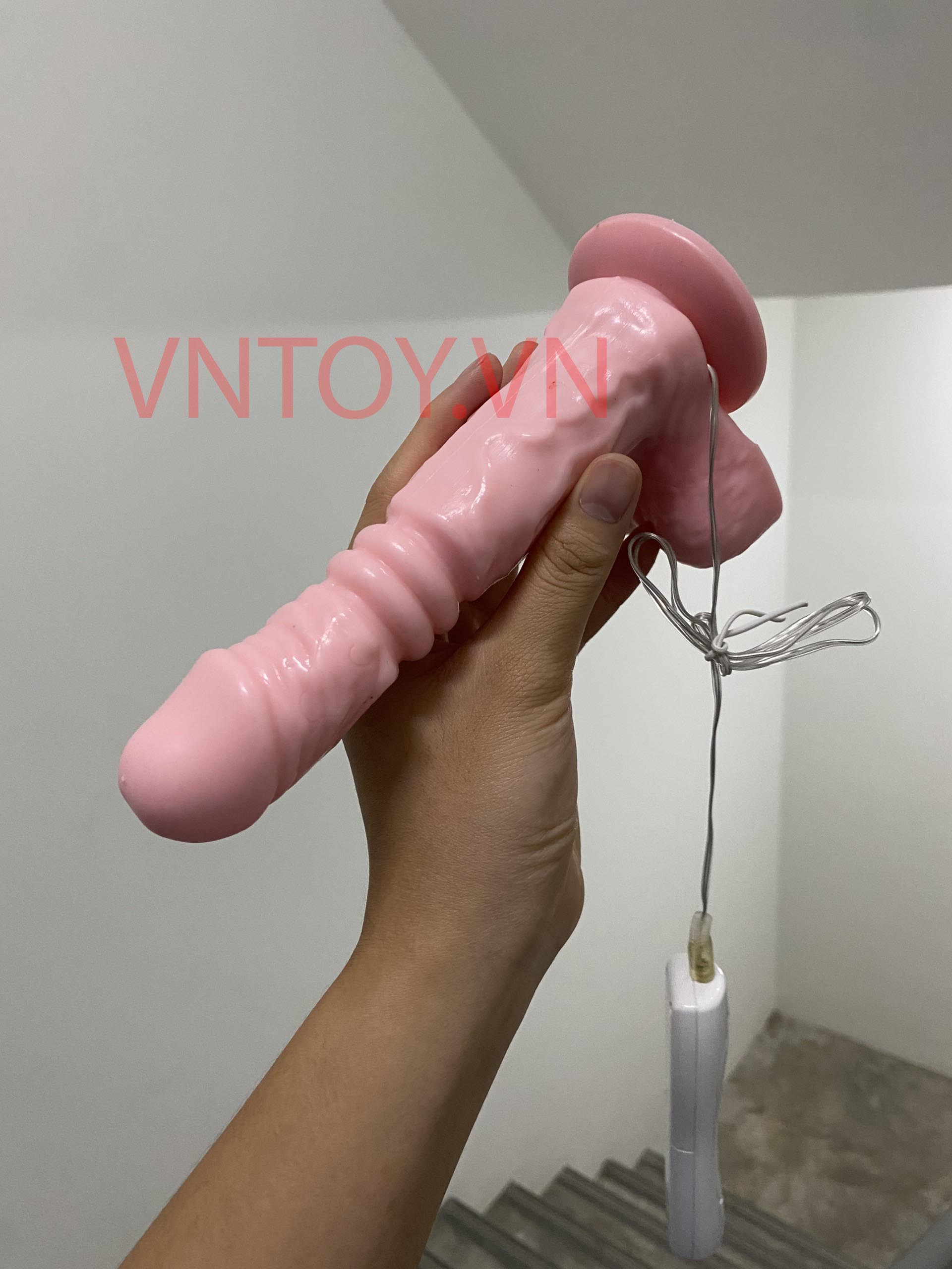 Dương vật giả điều khiển Jiuai rung thụt màu hồng