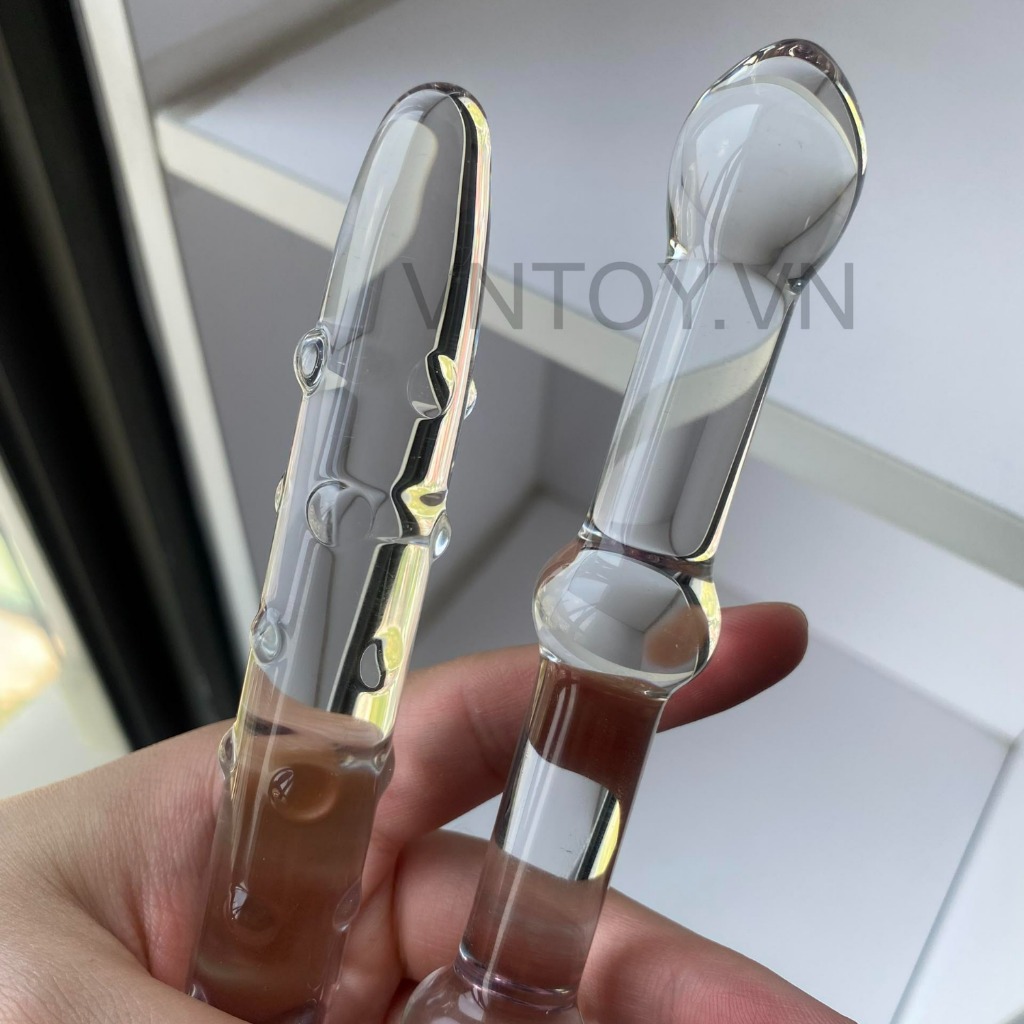 Dụng cụ gắn hậu môn trong suốt chất liệu thủy tinh