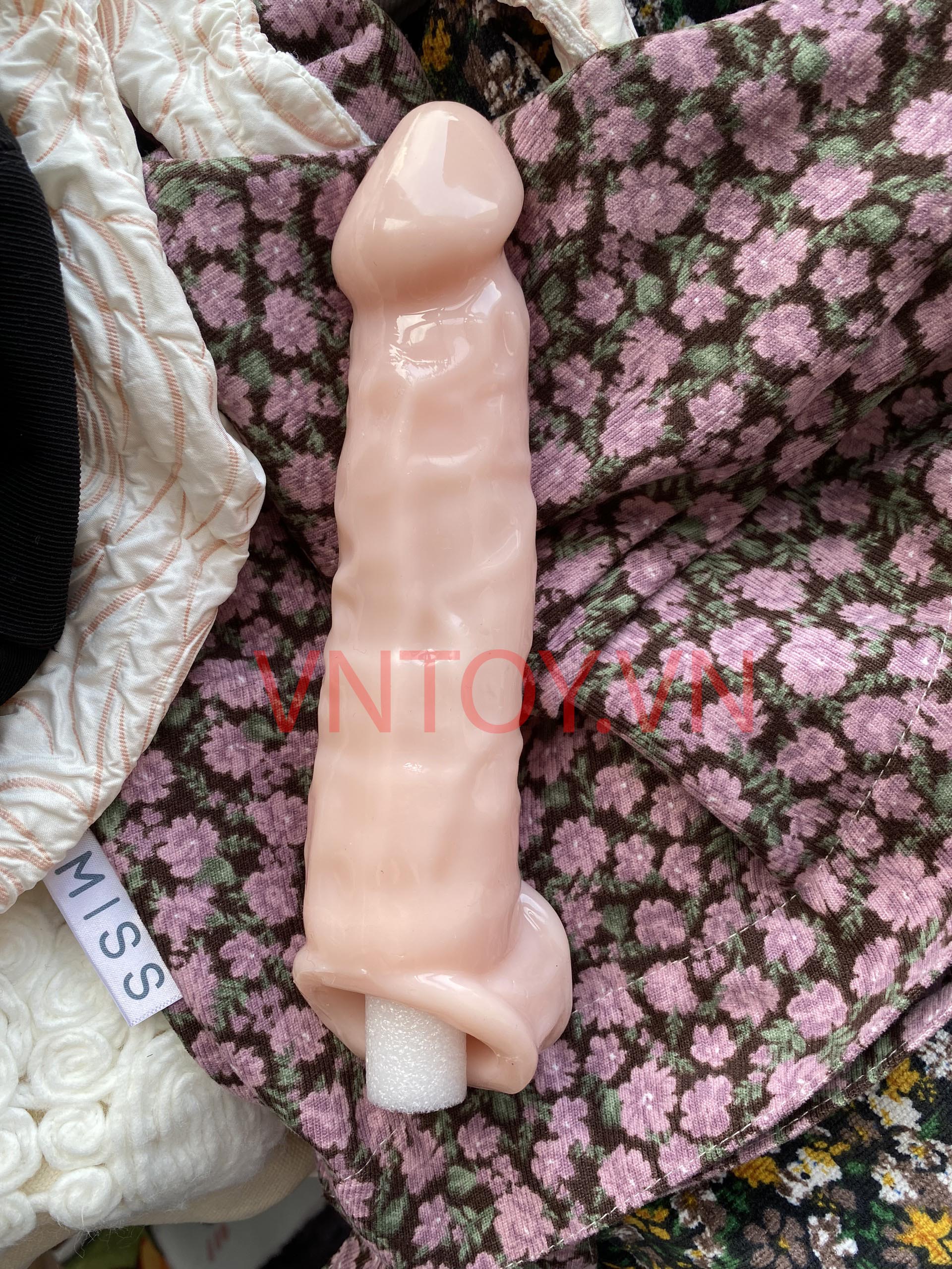 Bao cao su đôn dên phong cách châu Âu nhẵn nhụi