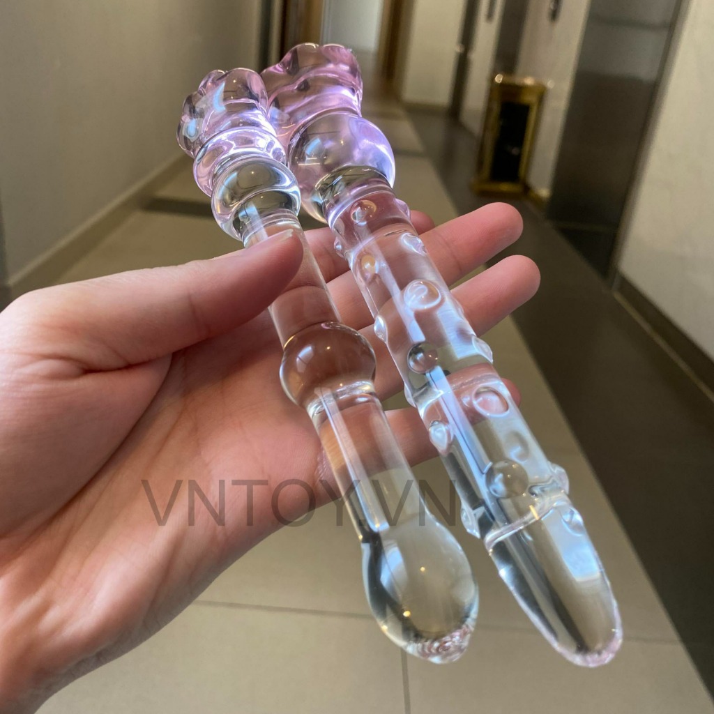 Dụng cụ gắn hậu môn trong suốt chất liệu thủy tinh