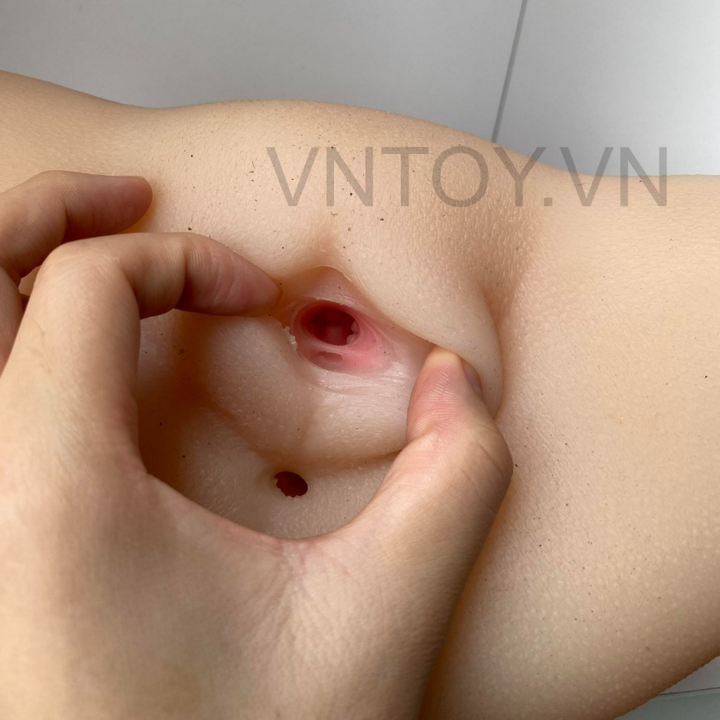 Âm đạo giả se khít bím múp nằm ngửa kiểu châu Âu gọn gàng